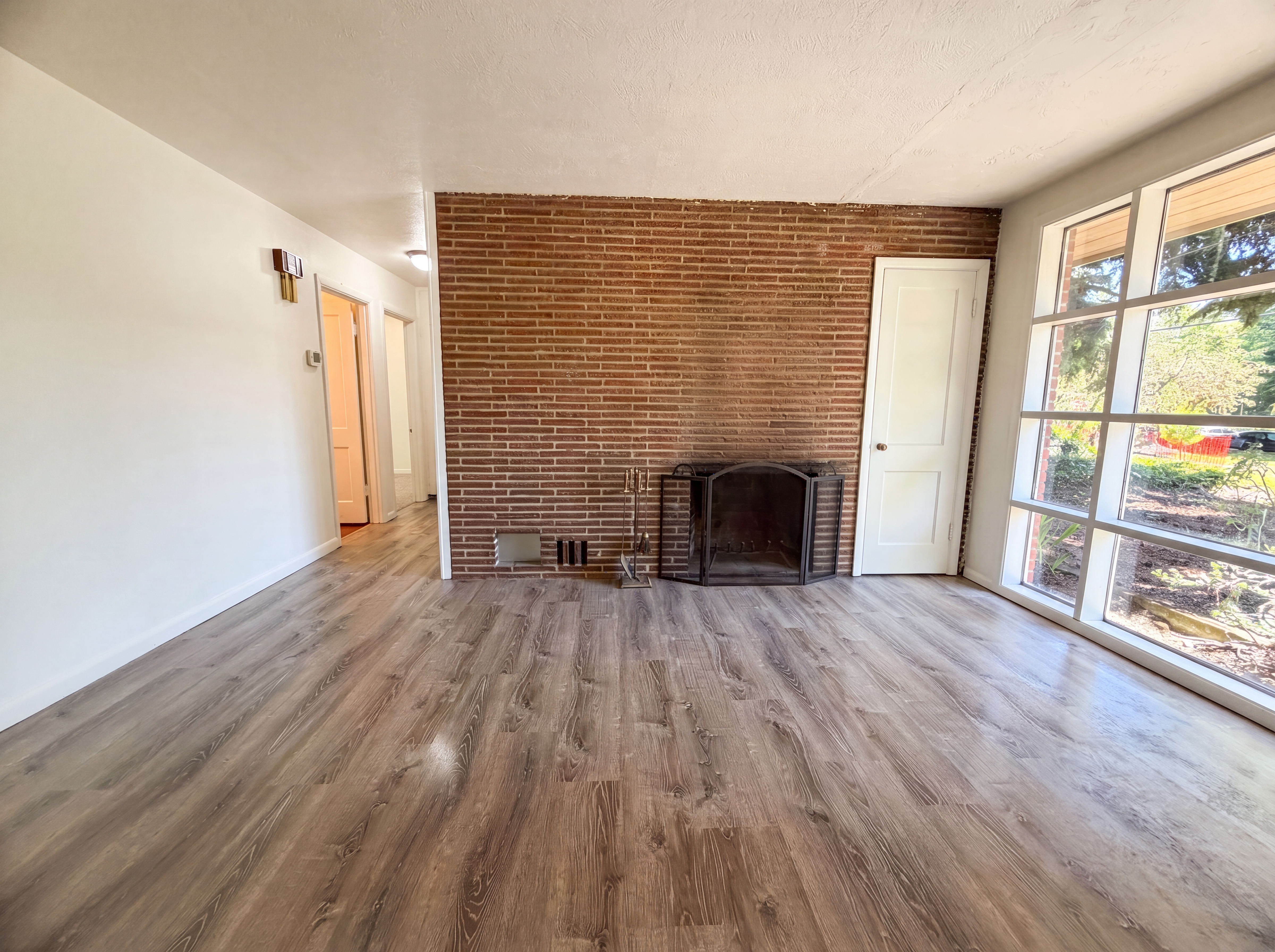 Photo 6 of 16 of 4219 SE Ellis St, Portland, OR