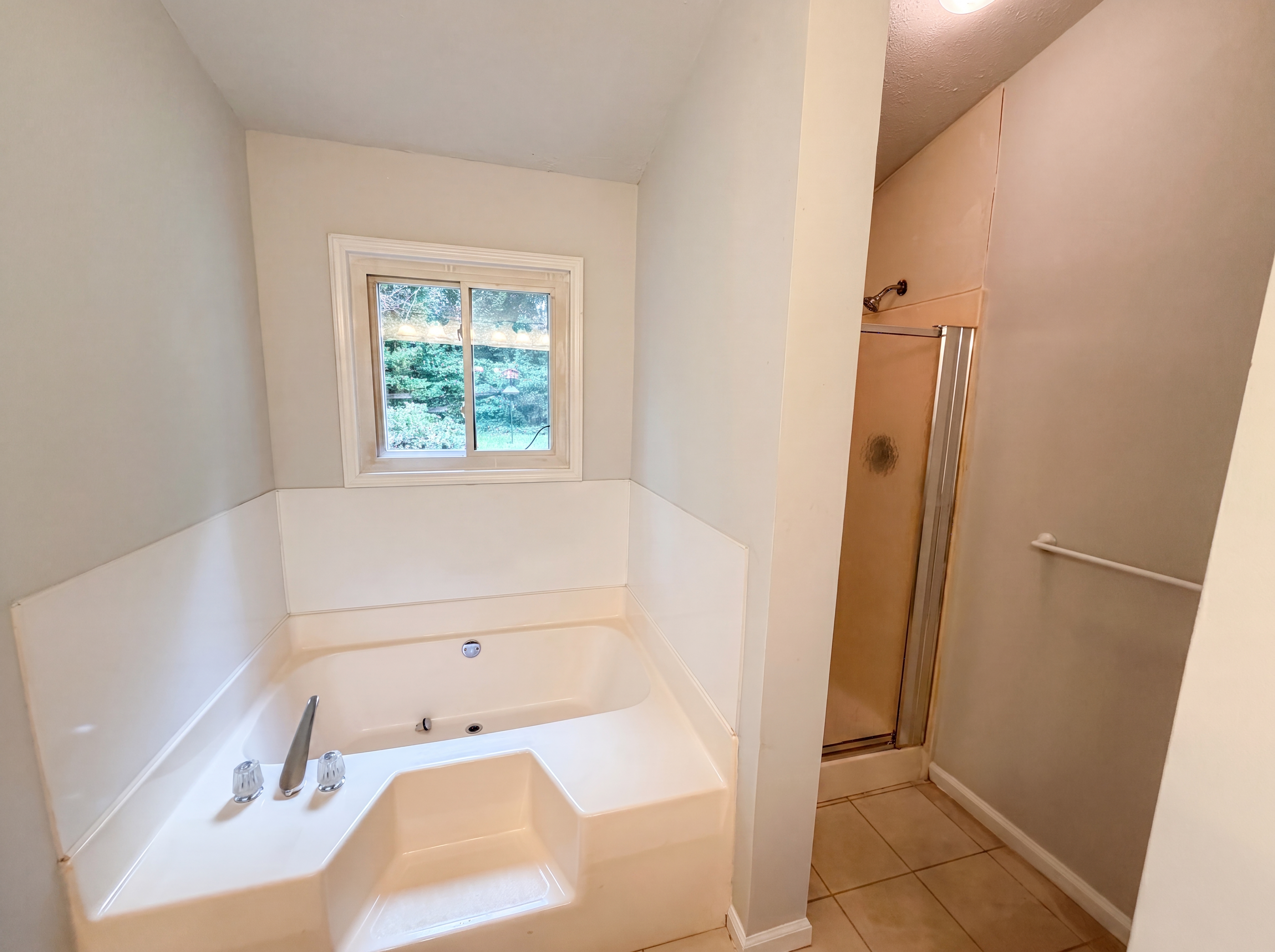 Photo 14 of 20 of 158 Colemans Bluff Dr, Woodstock, GA