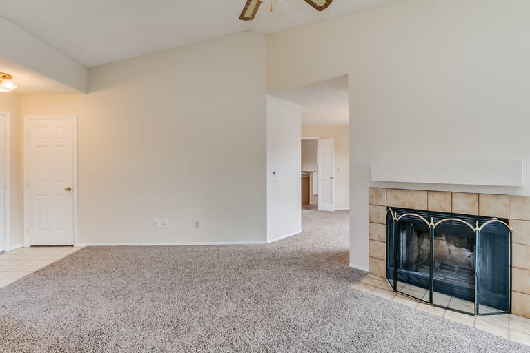 Photo 10 of 28 - 6205 W Port Au Prince Ln, Glendale, AZ 85306