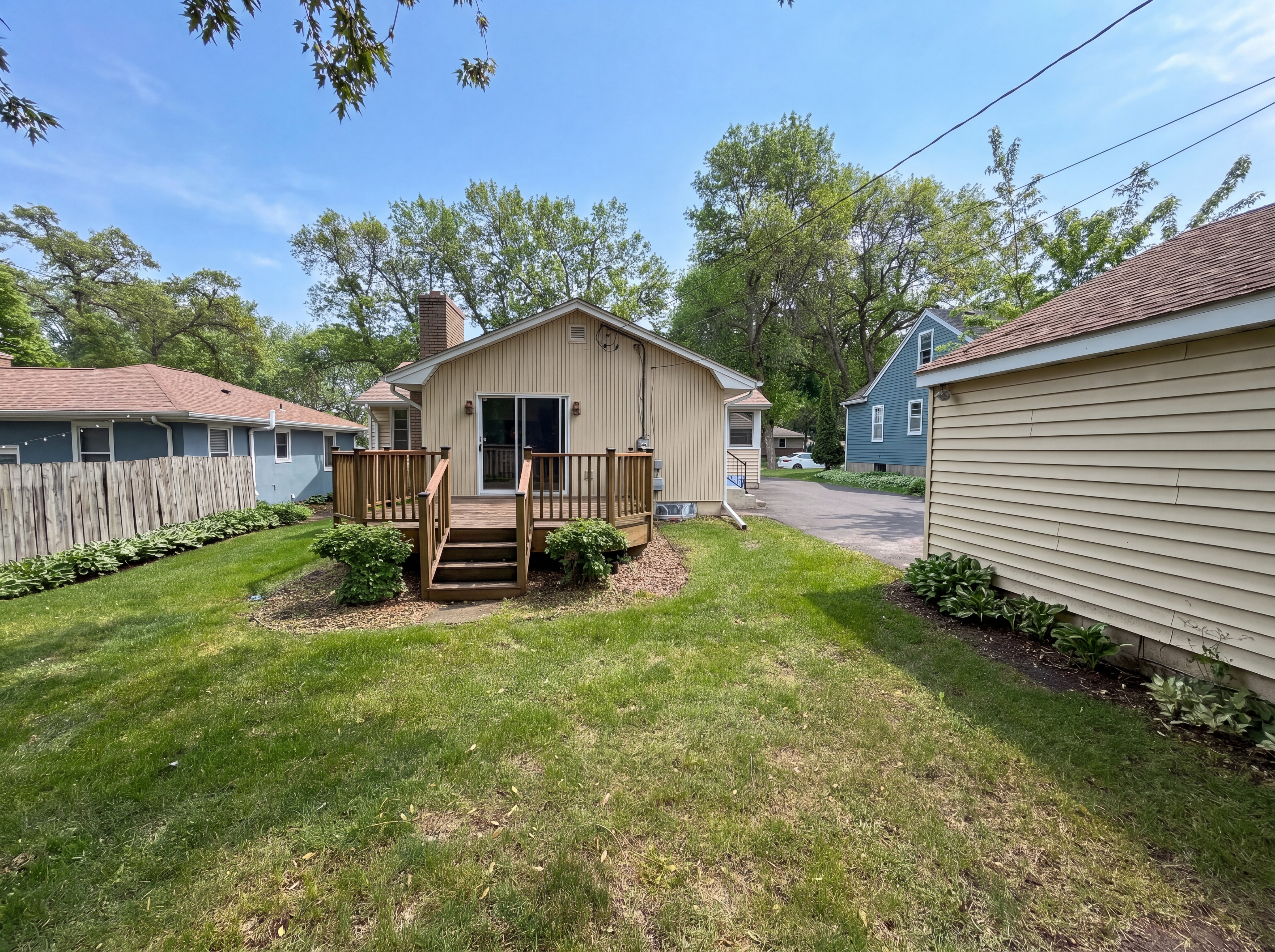Photo 5 of 28 of 973 Bidwell St, West St. Paul, MN