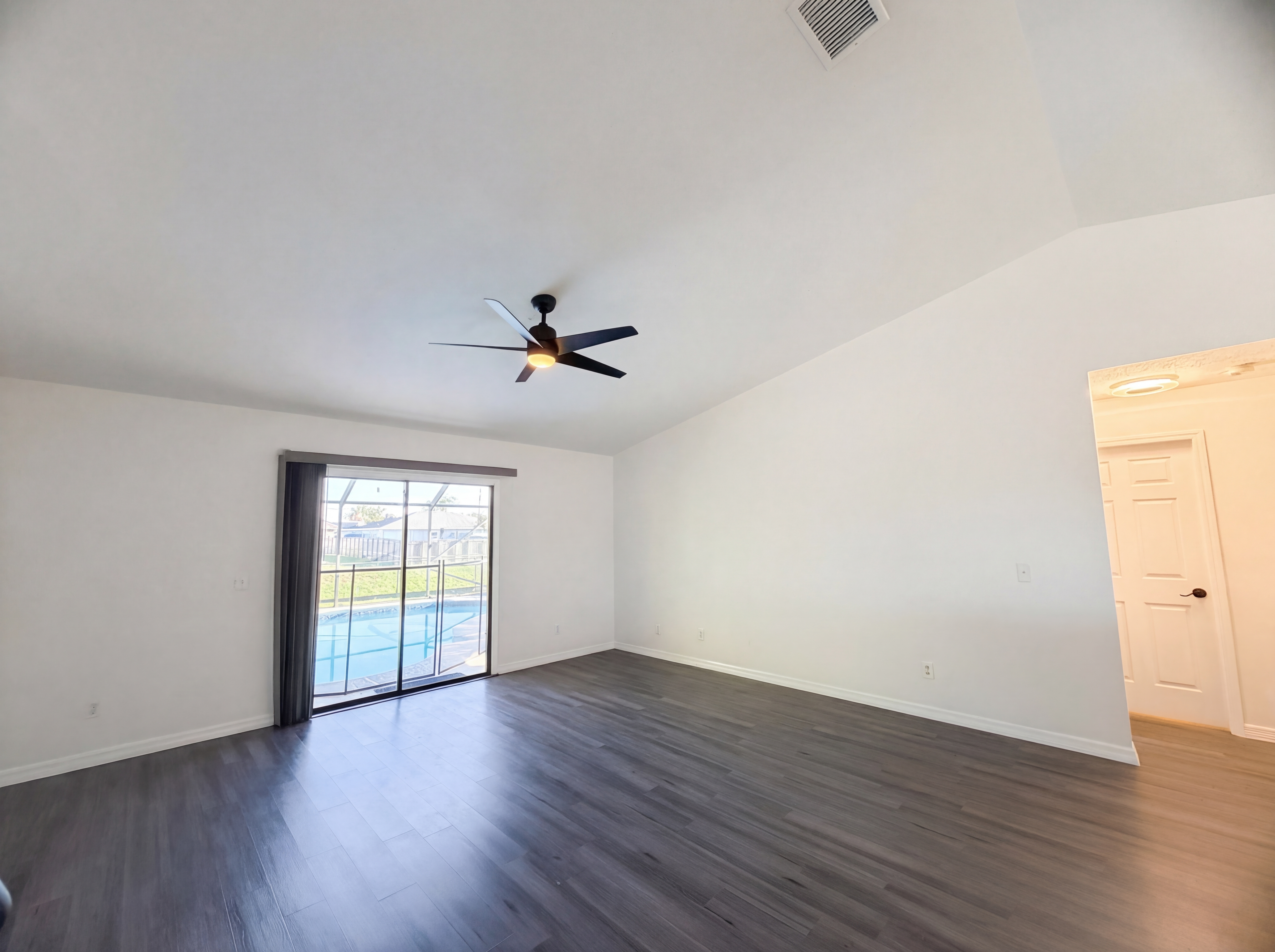Photo 7 of 27 of 681 SW McCoy Ave, Port Saint Lucie, FL