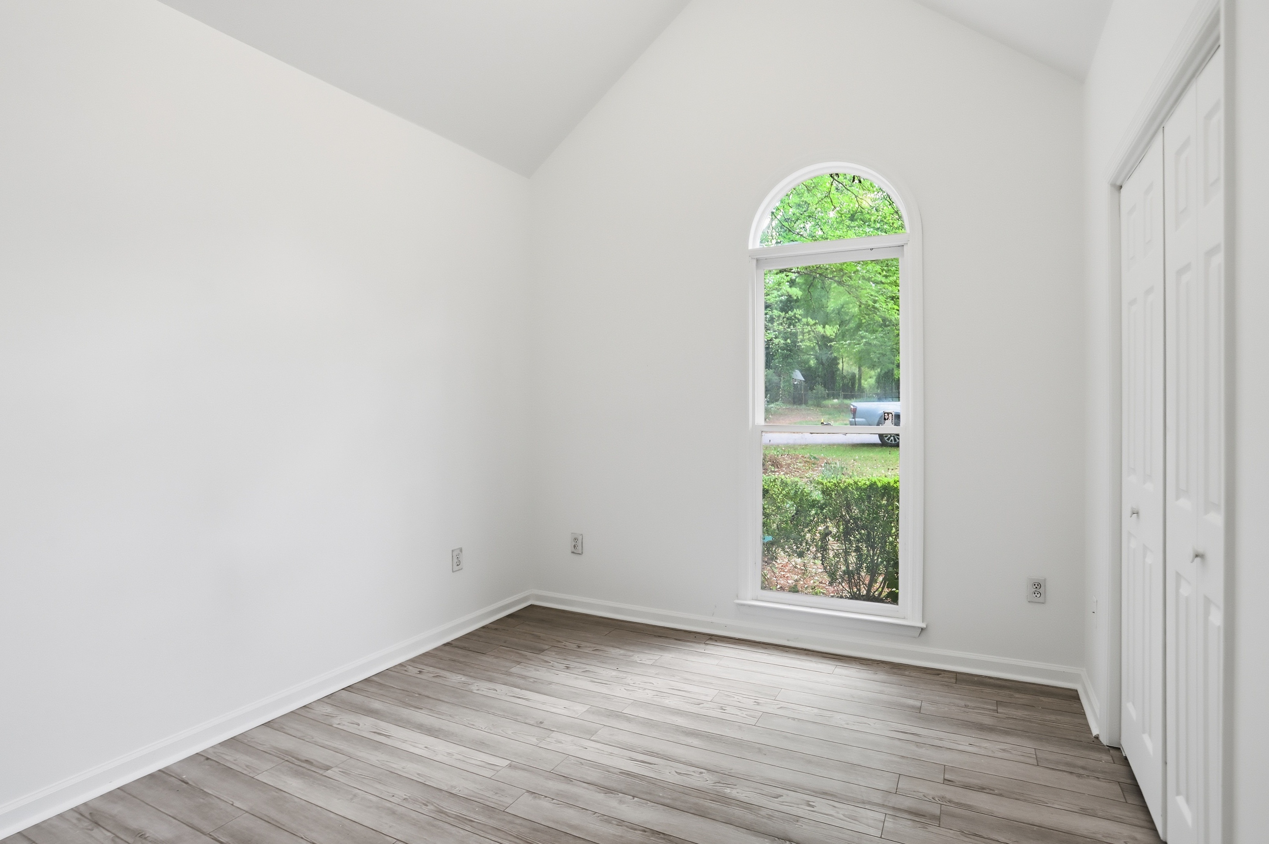 Photo 14 of 31 of 120 Brookstone Ct, Athens, GA