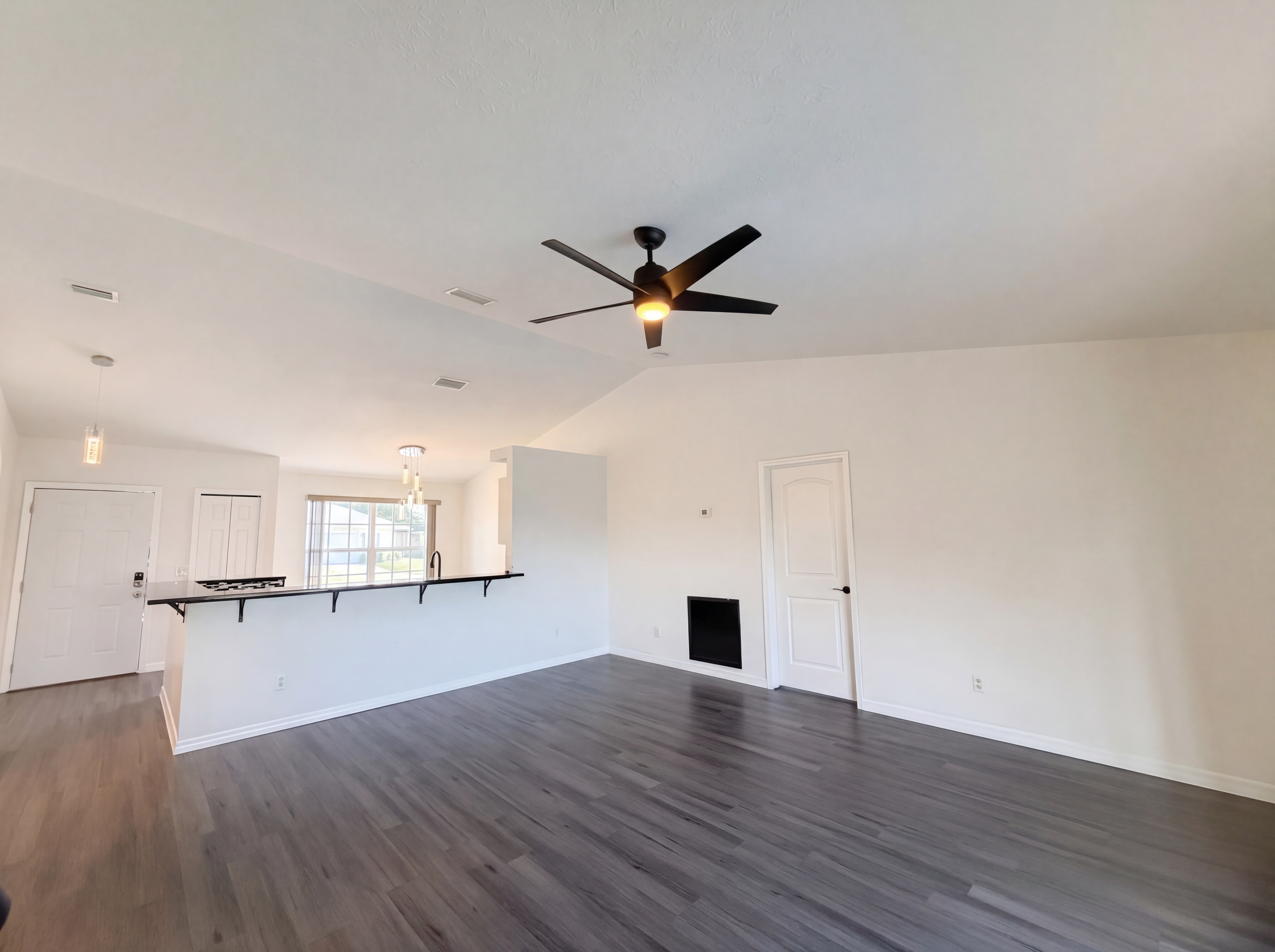 Photo 3 of 27 of 681 SW McCoy Ave, Port Saint Lucie, FL