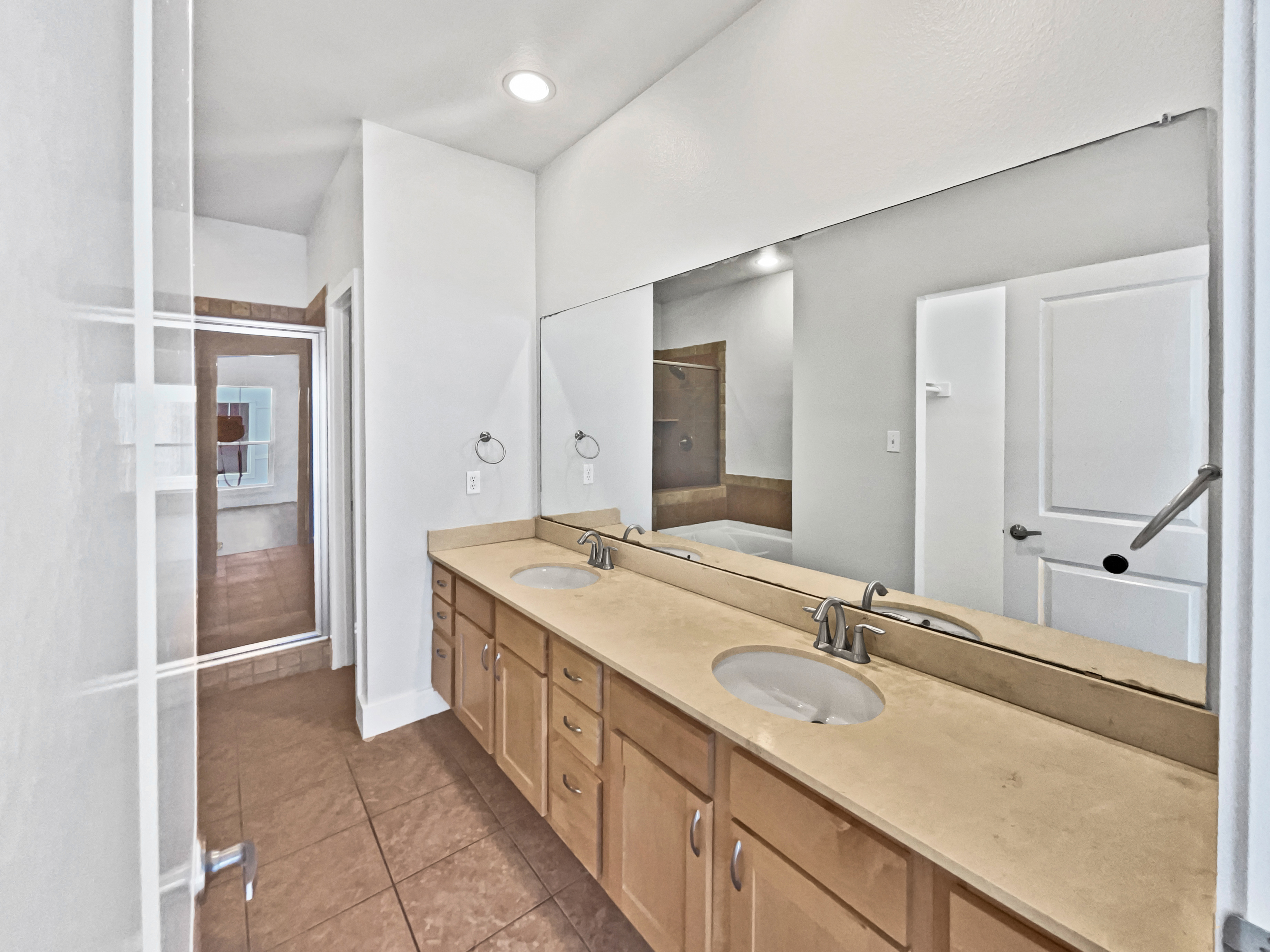 Photo 9 of 23 of 1616 Tribeca Way, Dallas, TX