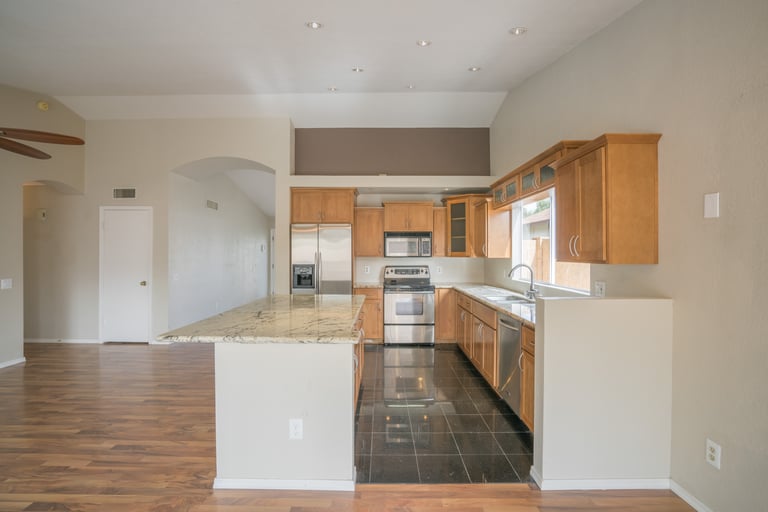 Photo 4 of 26 - 3201 W Ross Ave, Phoenix, AZ 85027