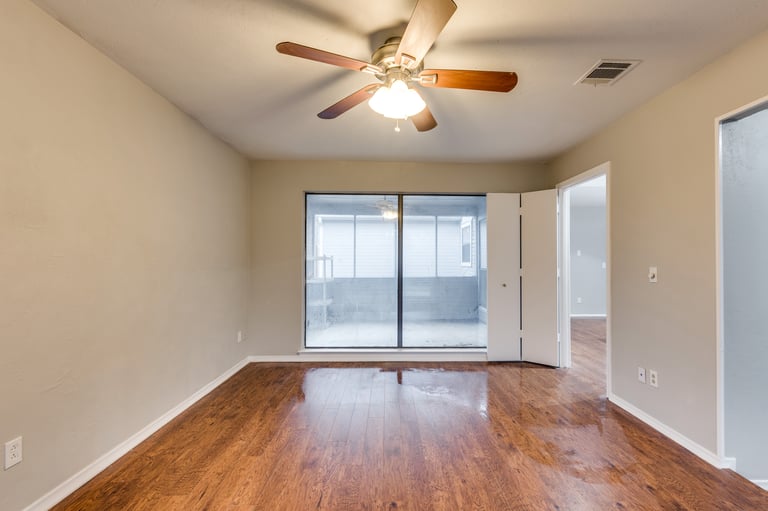 Photo 13 of 25 - 1602 Churchill Way, Rowlett, TX 75088