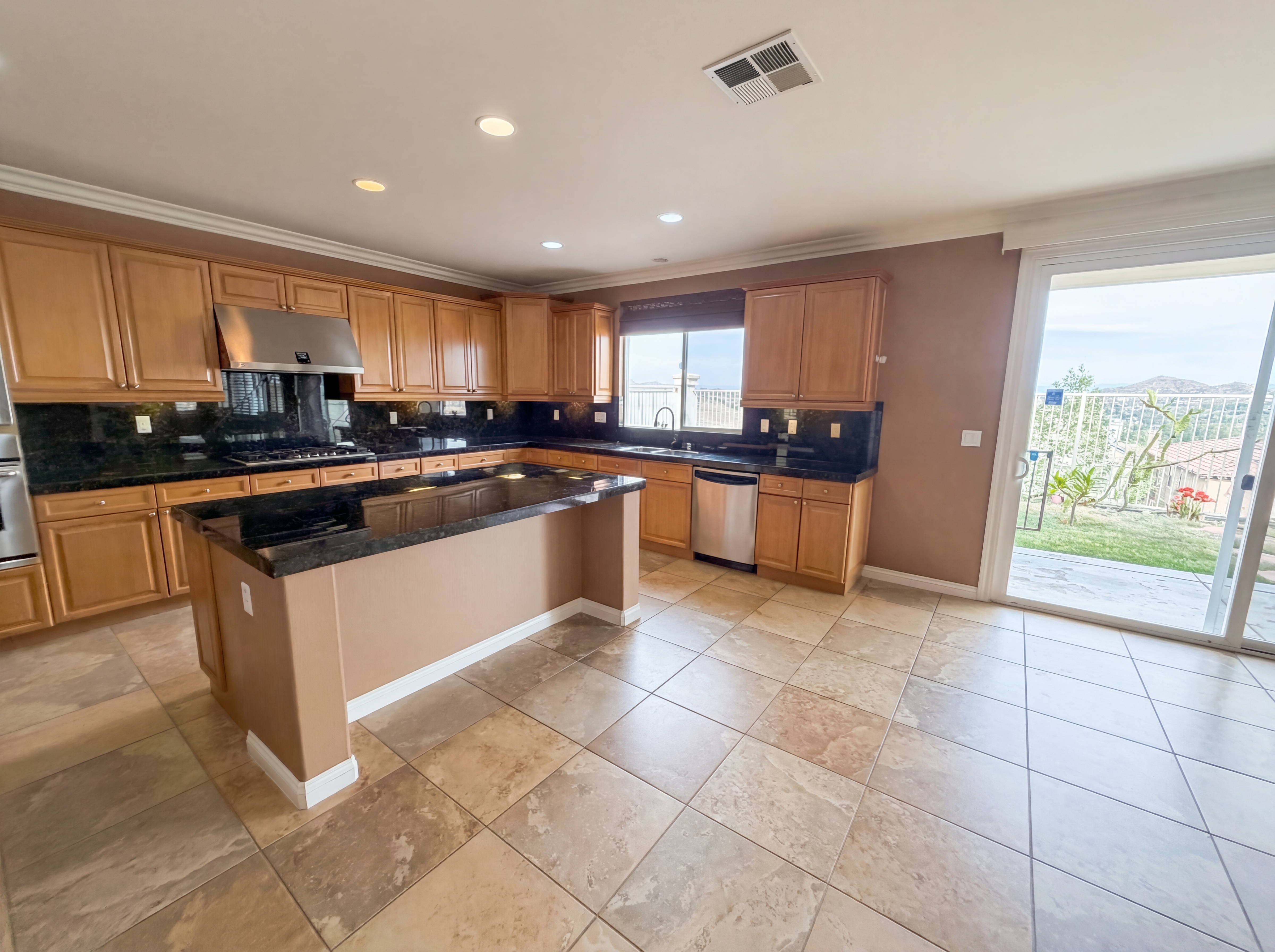 Photo 45 of 60 of 23 Plaza Modena, Lake Elsinore, CA