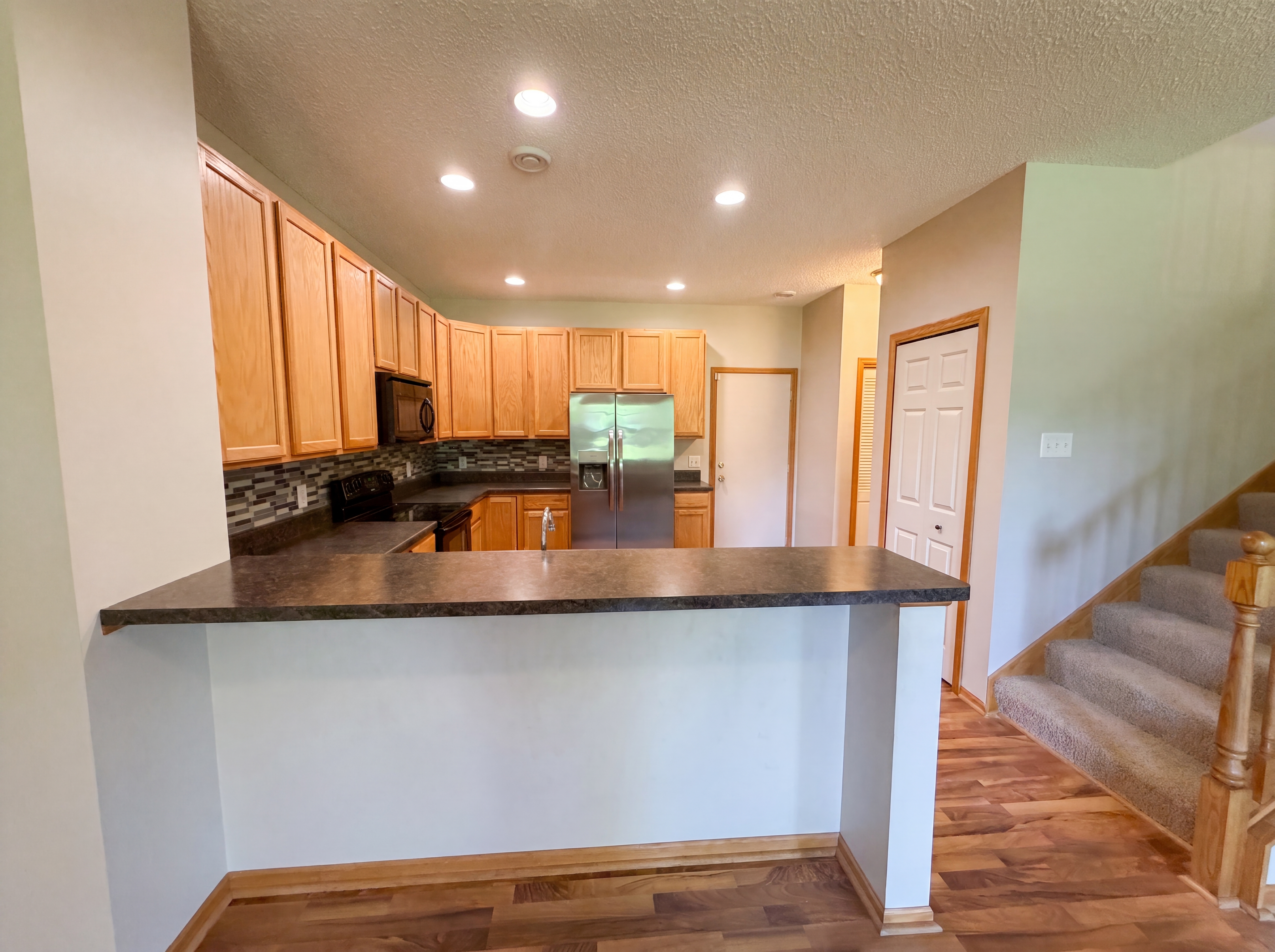 Photo 3 of 16 of 17213 Monroe St NW, Elk River, MN