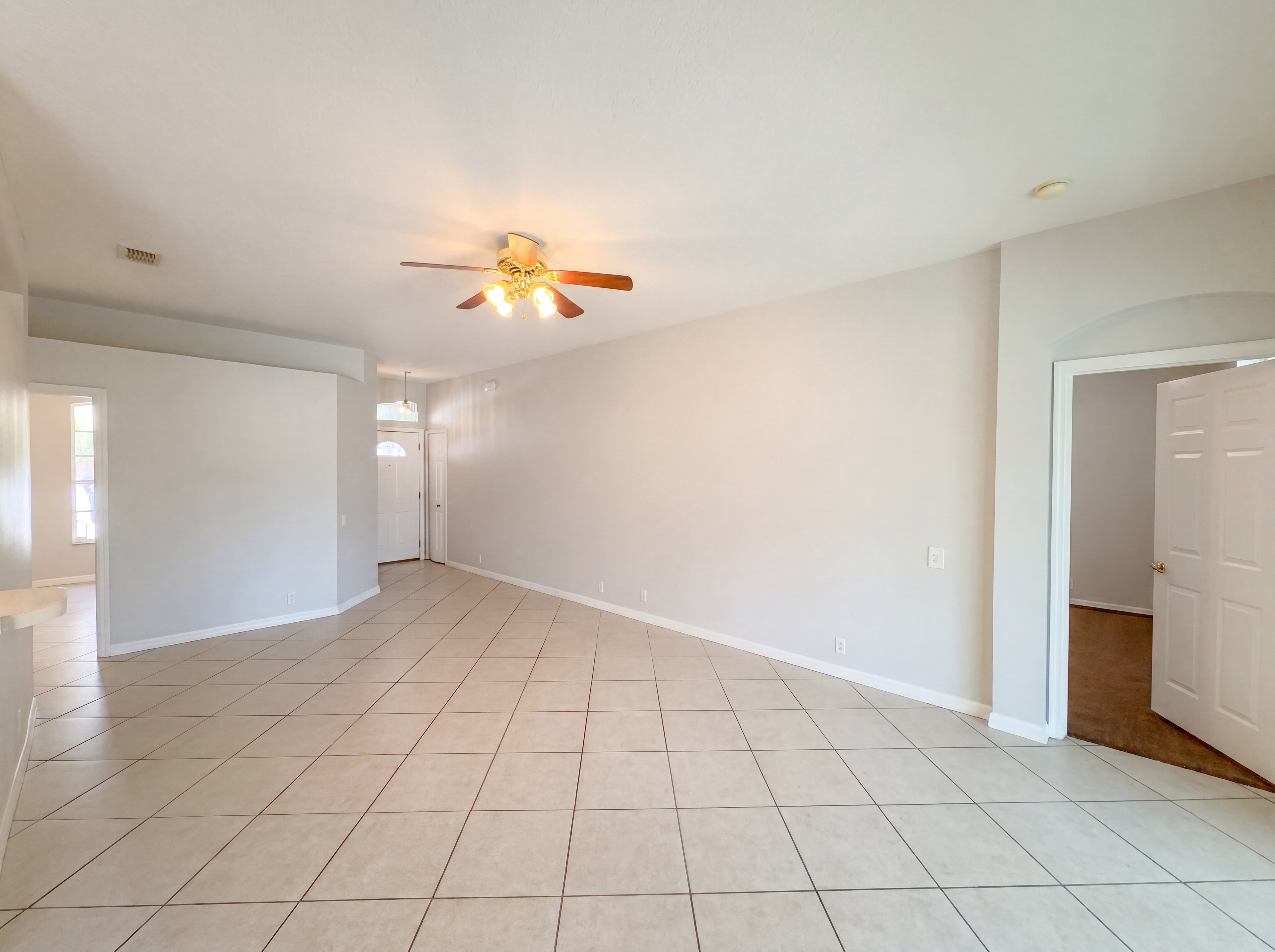 Photo 7 of 22 of 6457 Myrtlewood Dr, Lakeland, FL