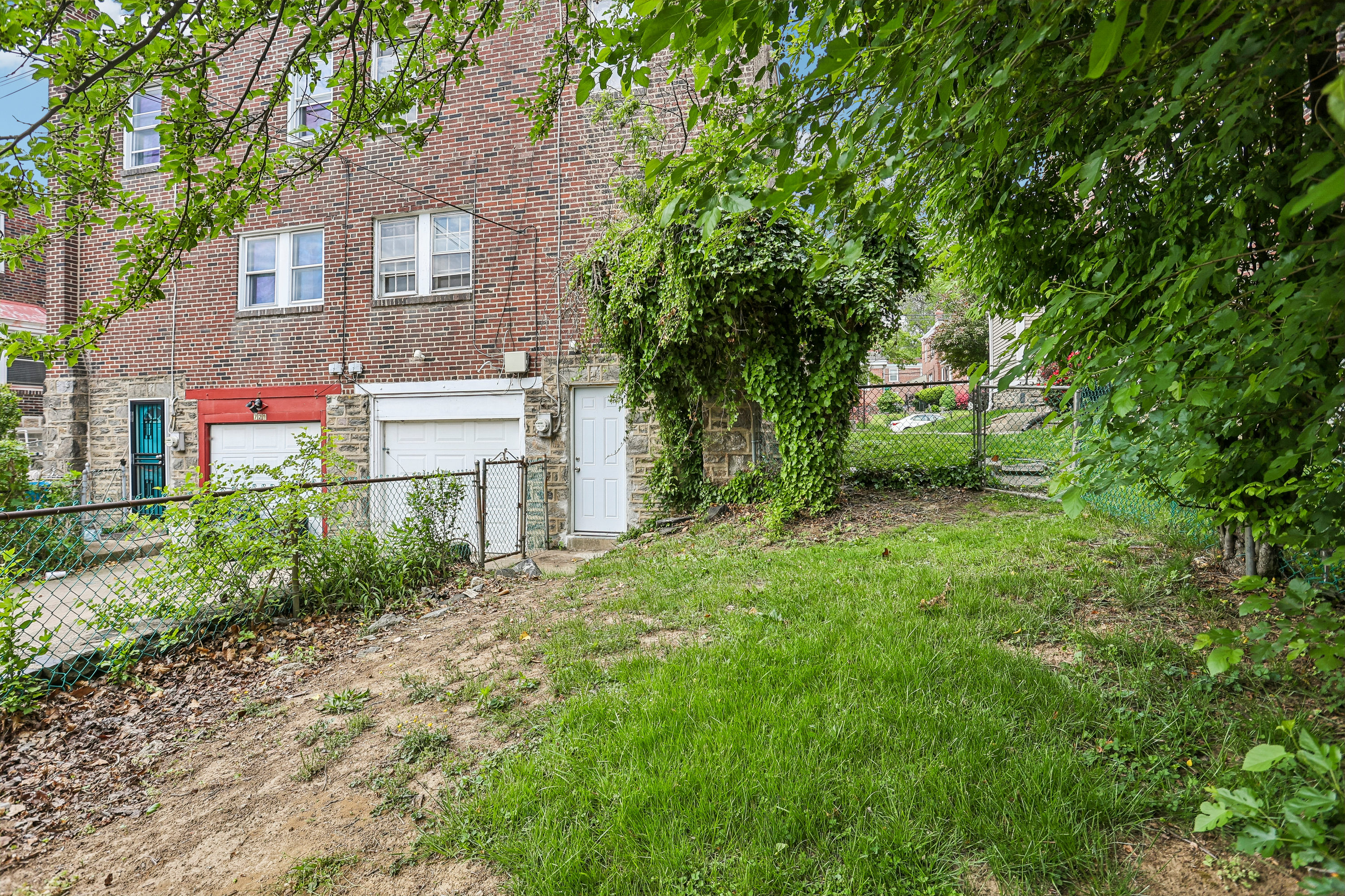 Photo 32 of 45 of 727 Cypress St, Lansdowne, PA