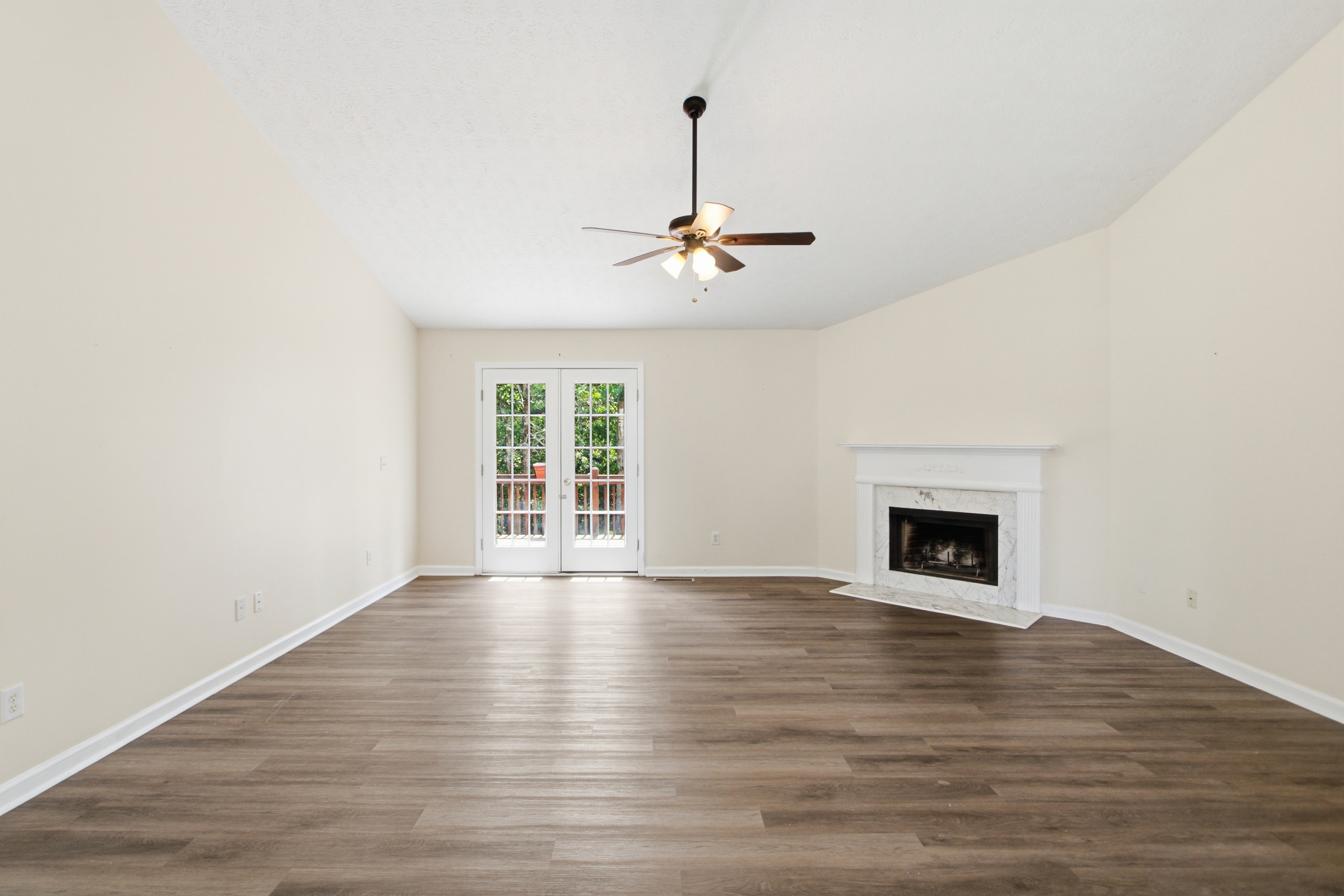 Photo 7 of 28 of 9458 Creekstone Ct, Villa Rica, GA