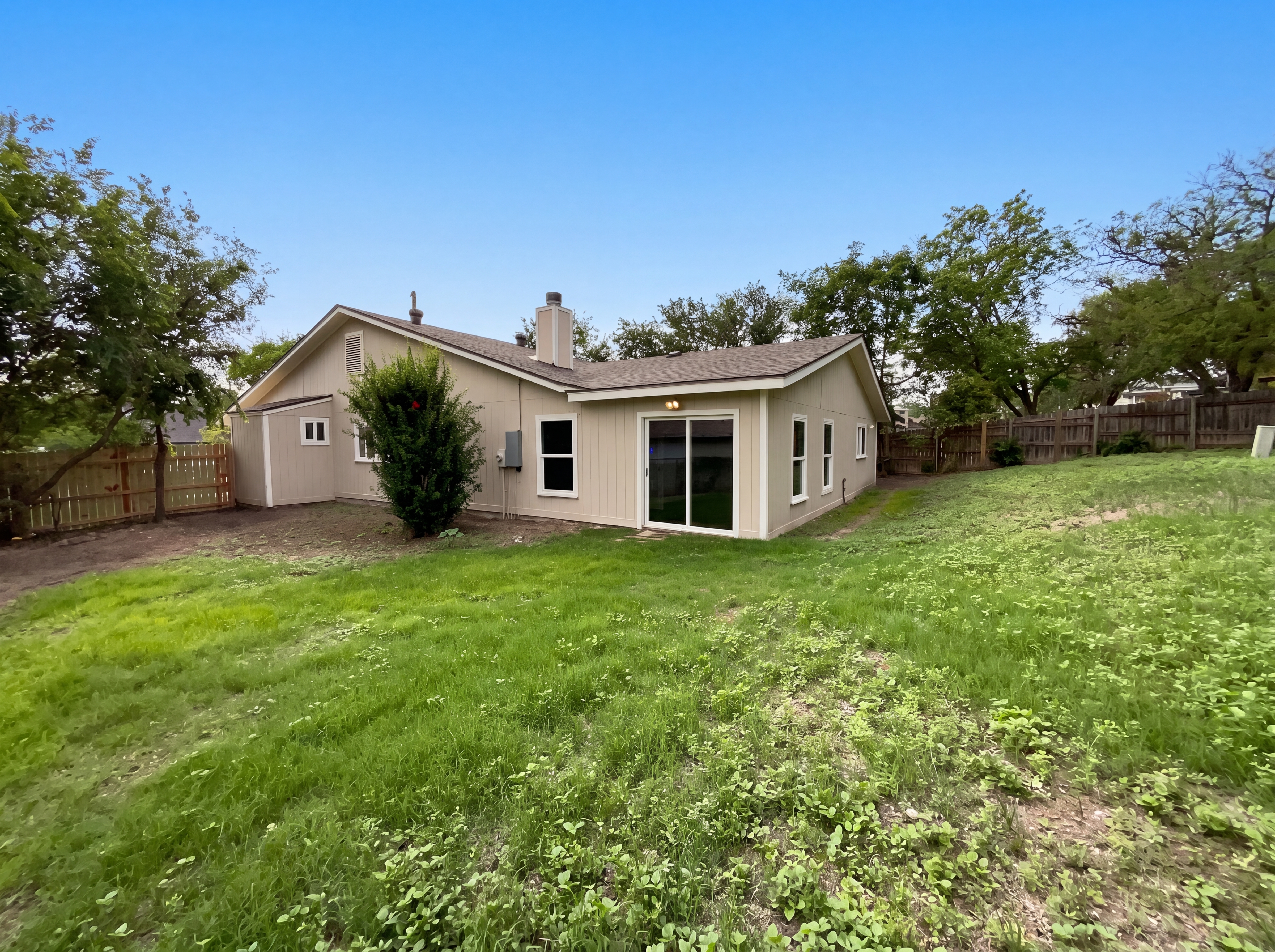 Photo 5 of 17 of 1210 Fillmore Dr, San Antonio, TX