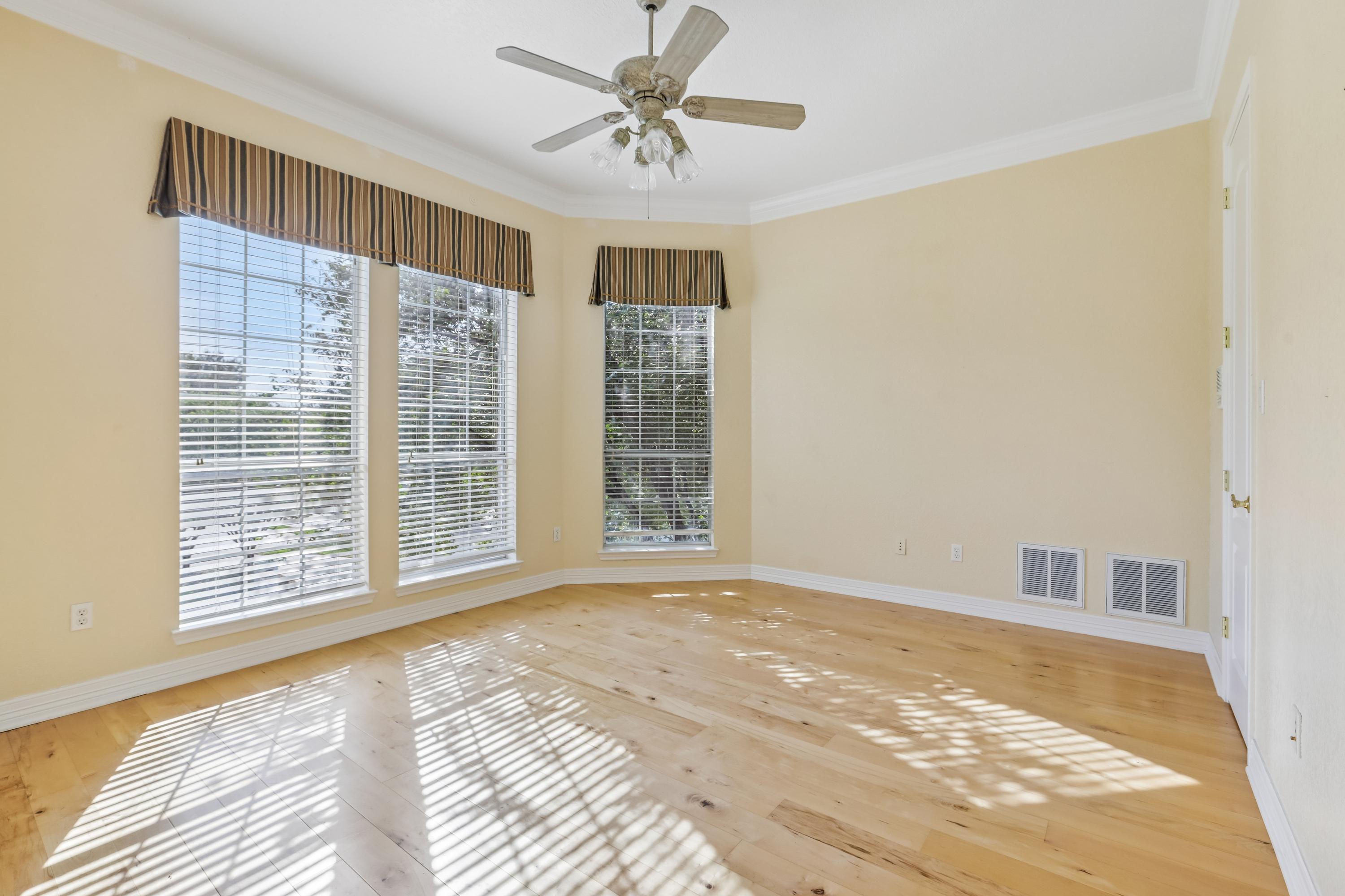 Photo 3 of 57 of 2513 Hester Way, Salado, TX