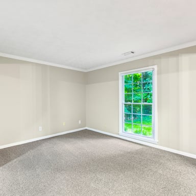Property photo 3 of 714 Continental Dr
