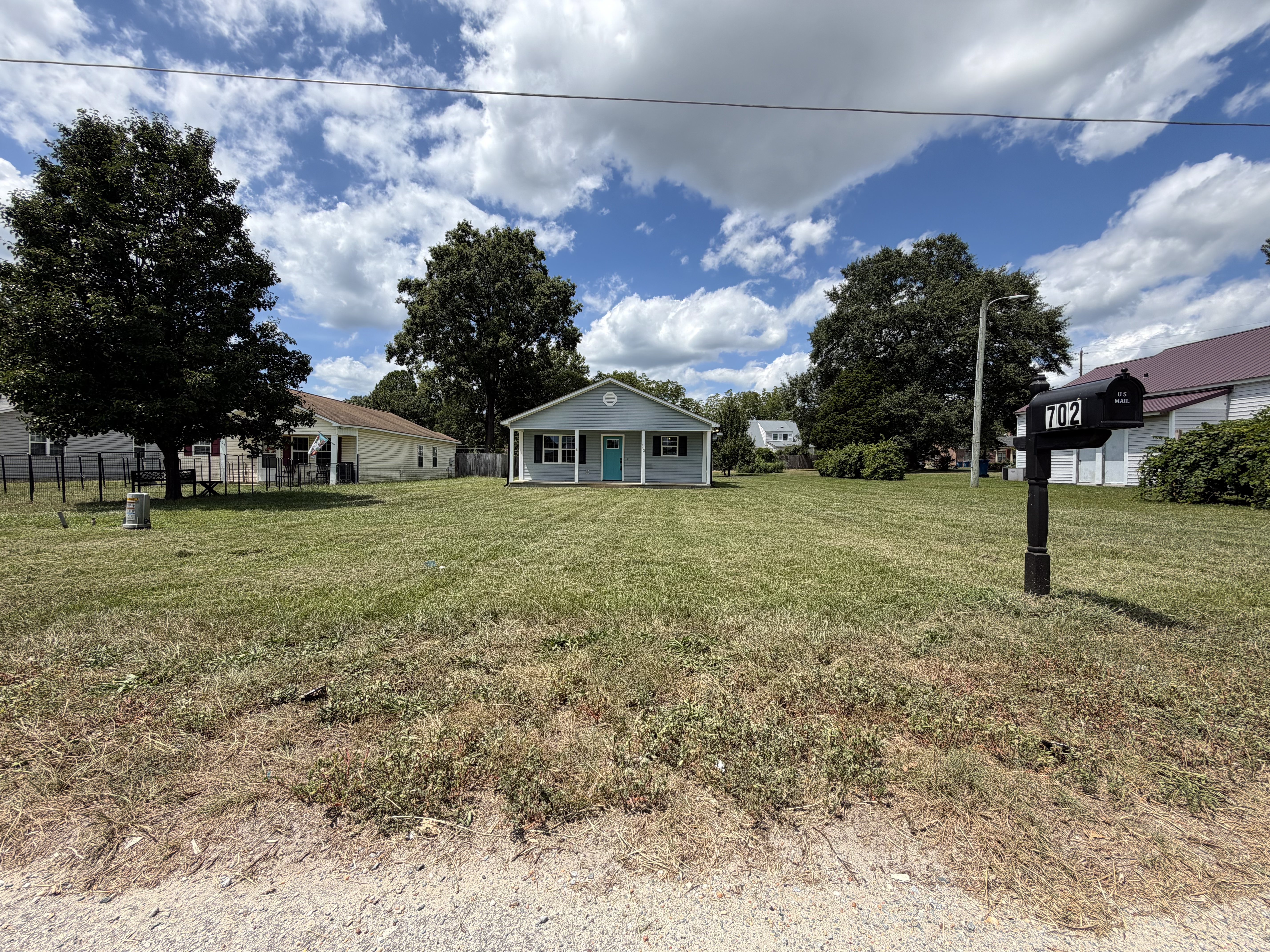 Photo 15 of 19 of 702 S Fayetteville Ave, Dunn, NC