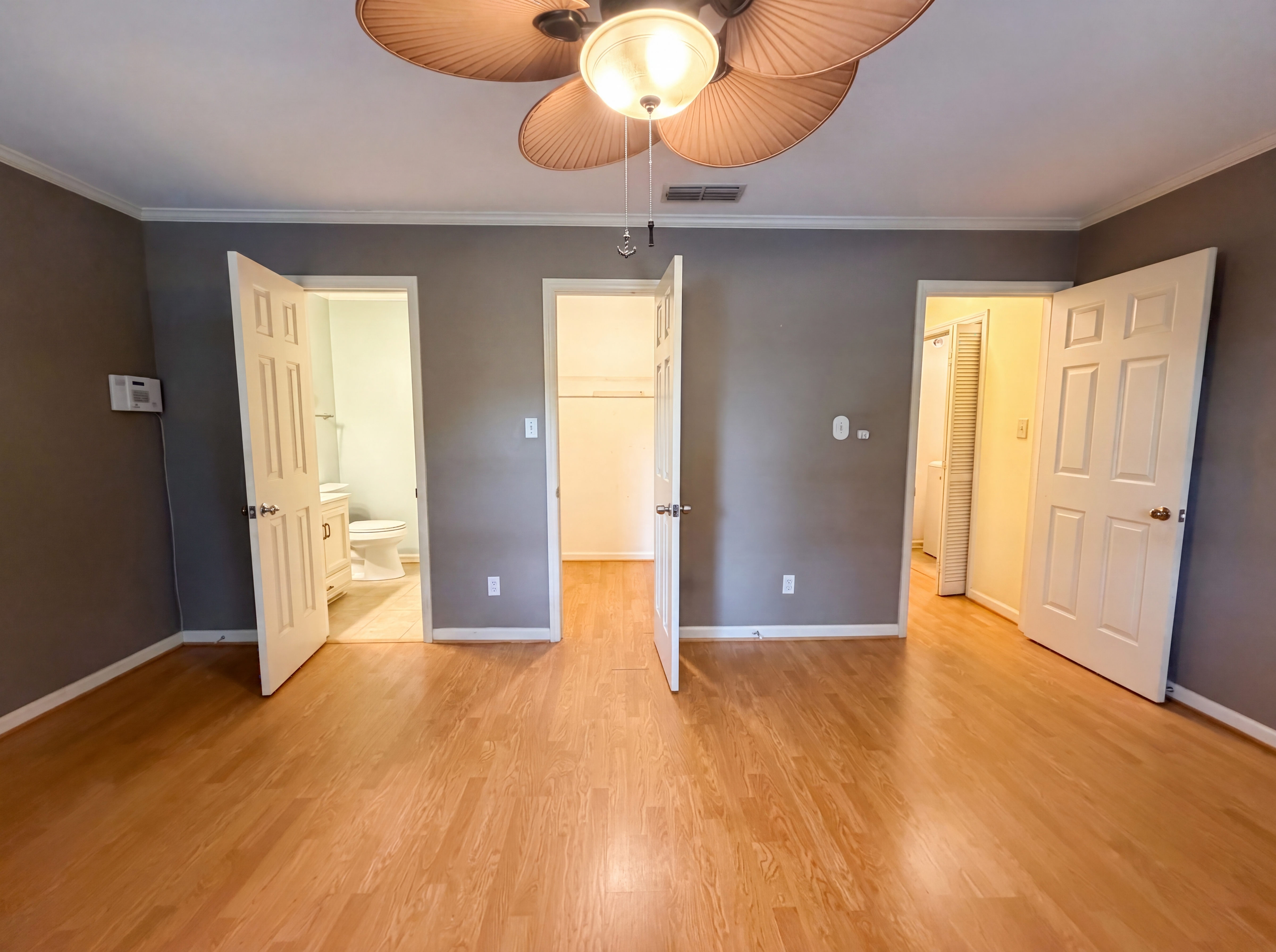 Photo 4 of 17 of 815 Jamestown Dr, Gastonia, NC