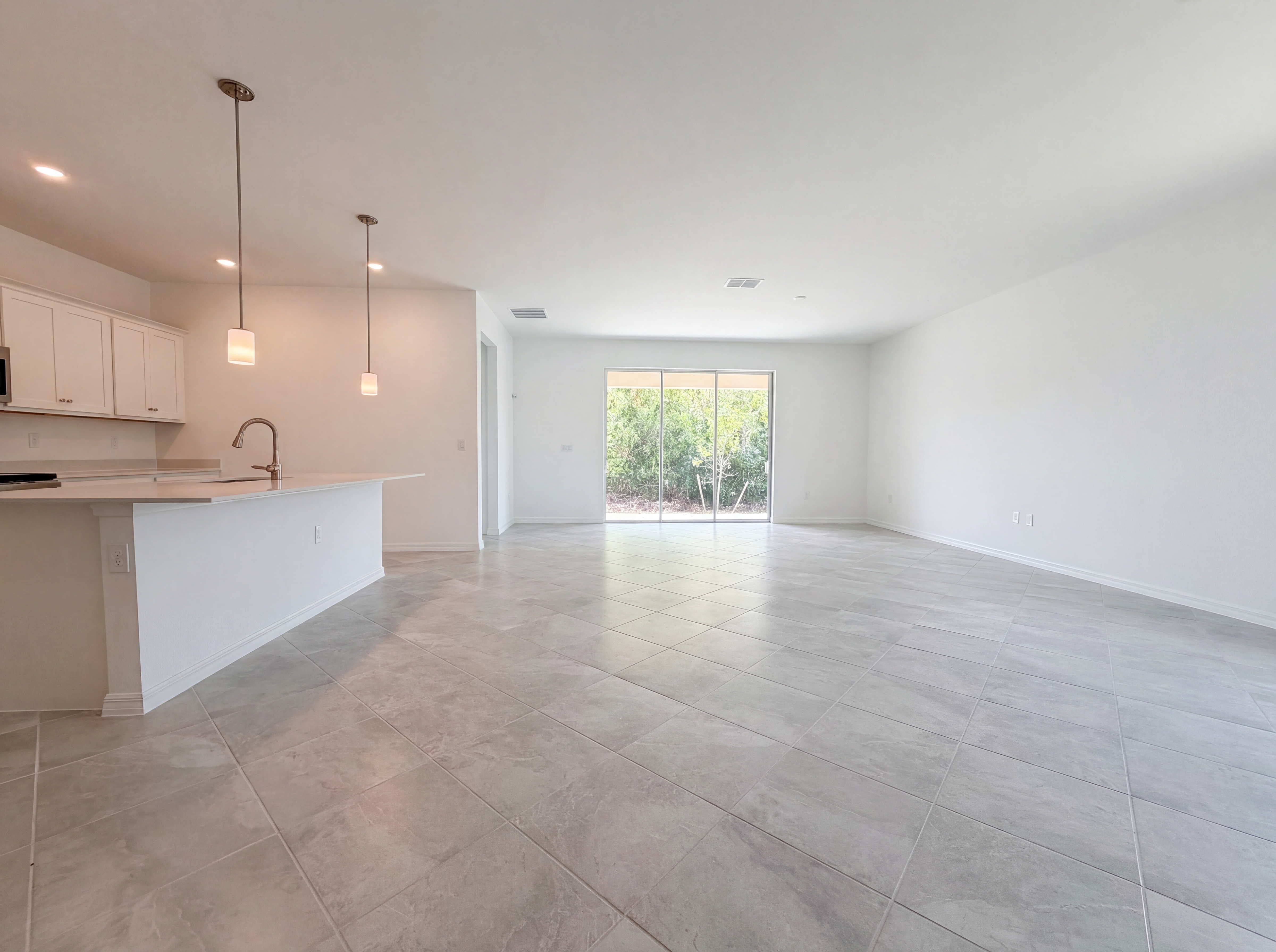 Photo 16 of 34 of 3818 NW 46th St, Cape Coral, FL