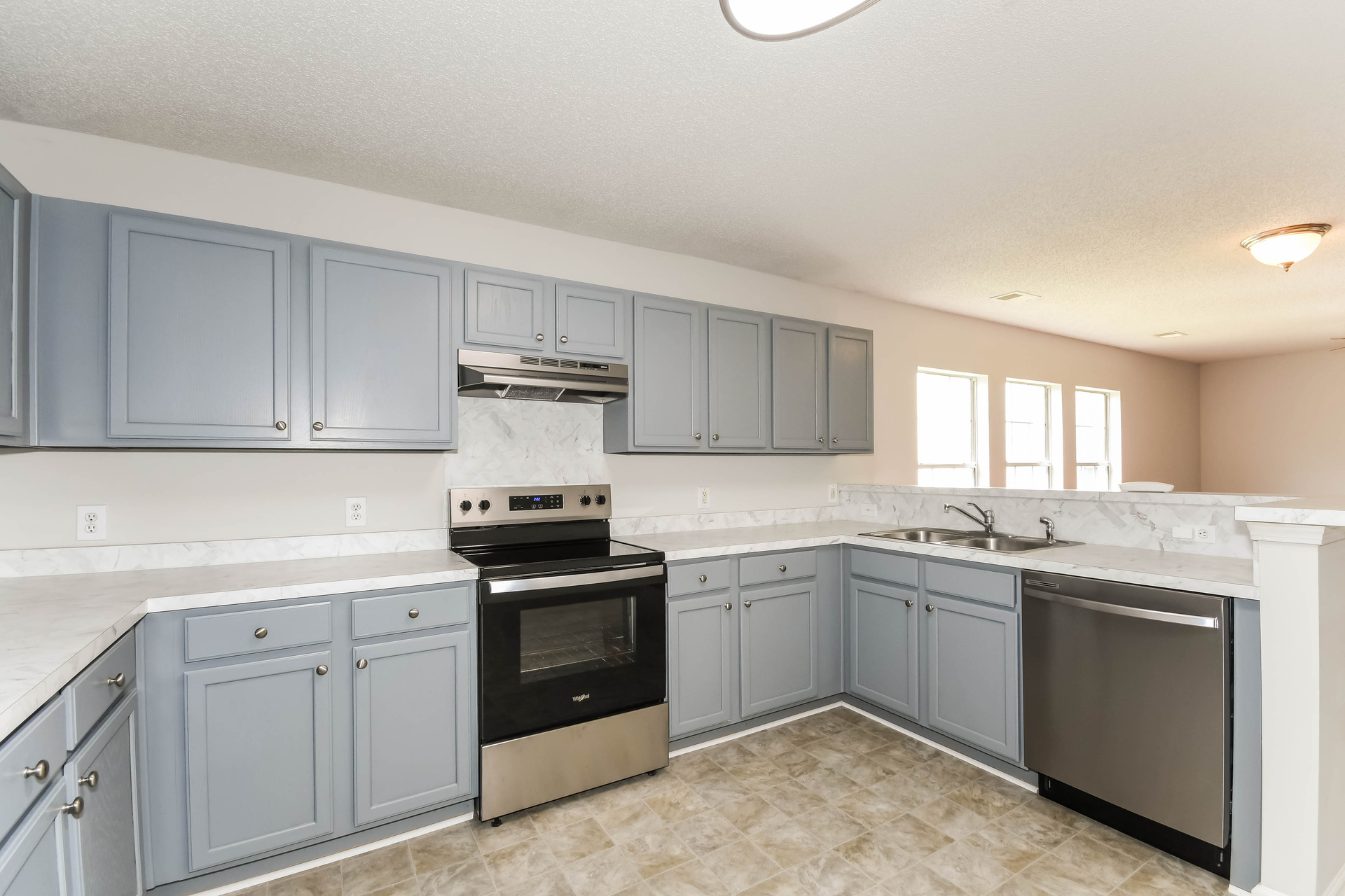 Photo 2 of 21 of 1004 Friartuck Trl, Ladson, SC