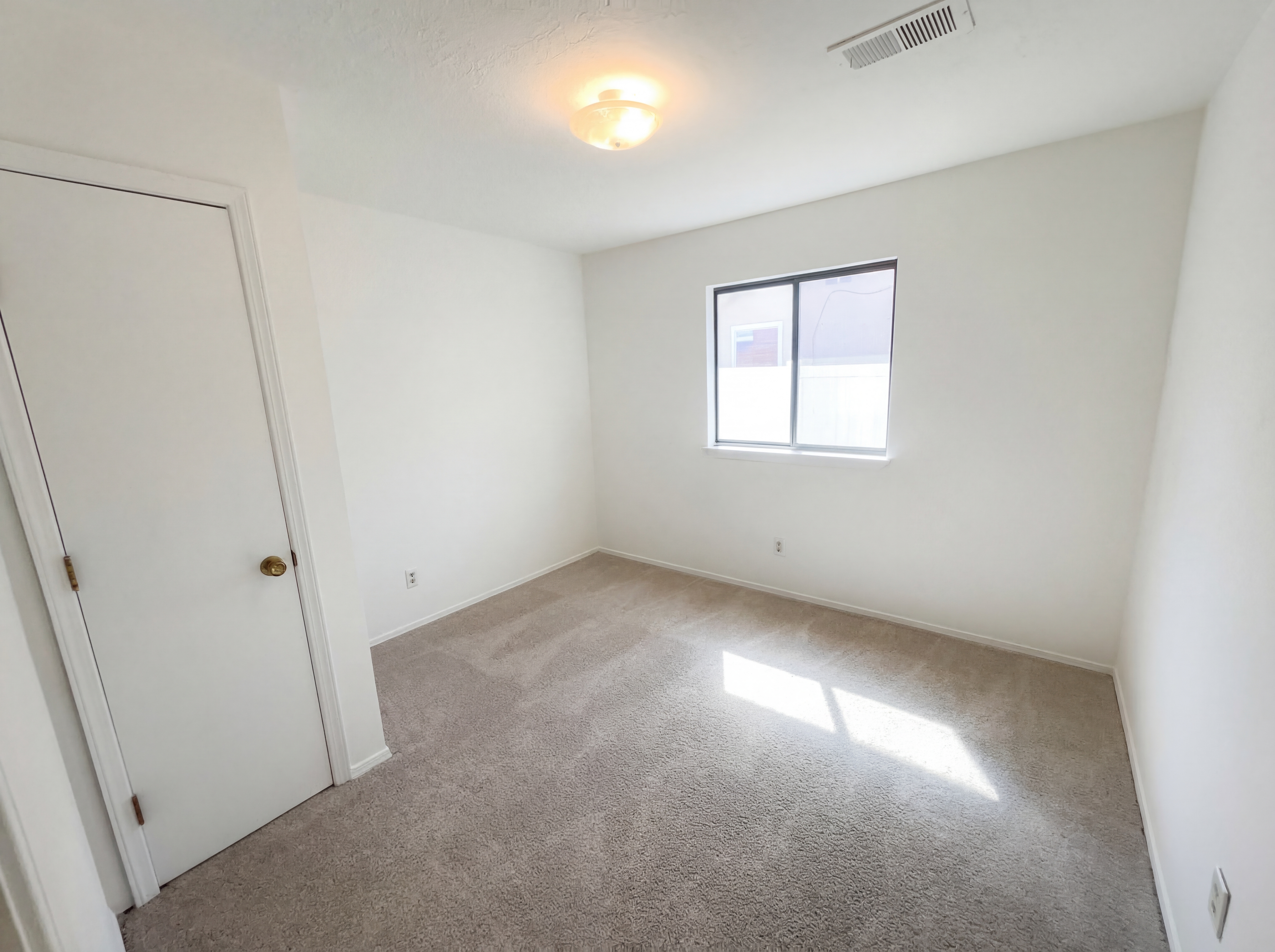Photo 18 of 21 of 1229 Kirby St NE, Albuquerque, NM
