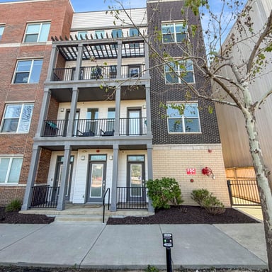 Property photo 1 of 727 N Illinois St Unit 208