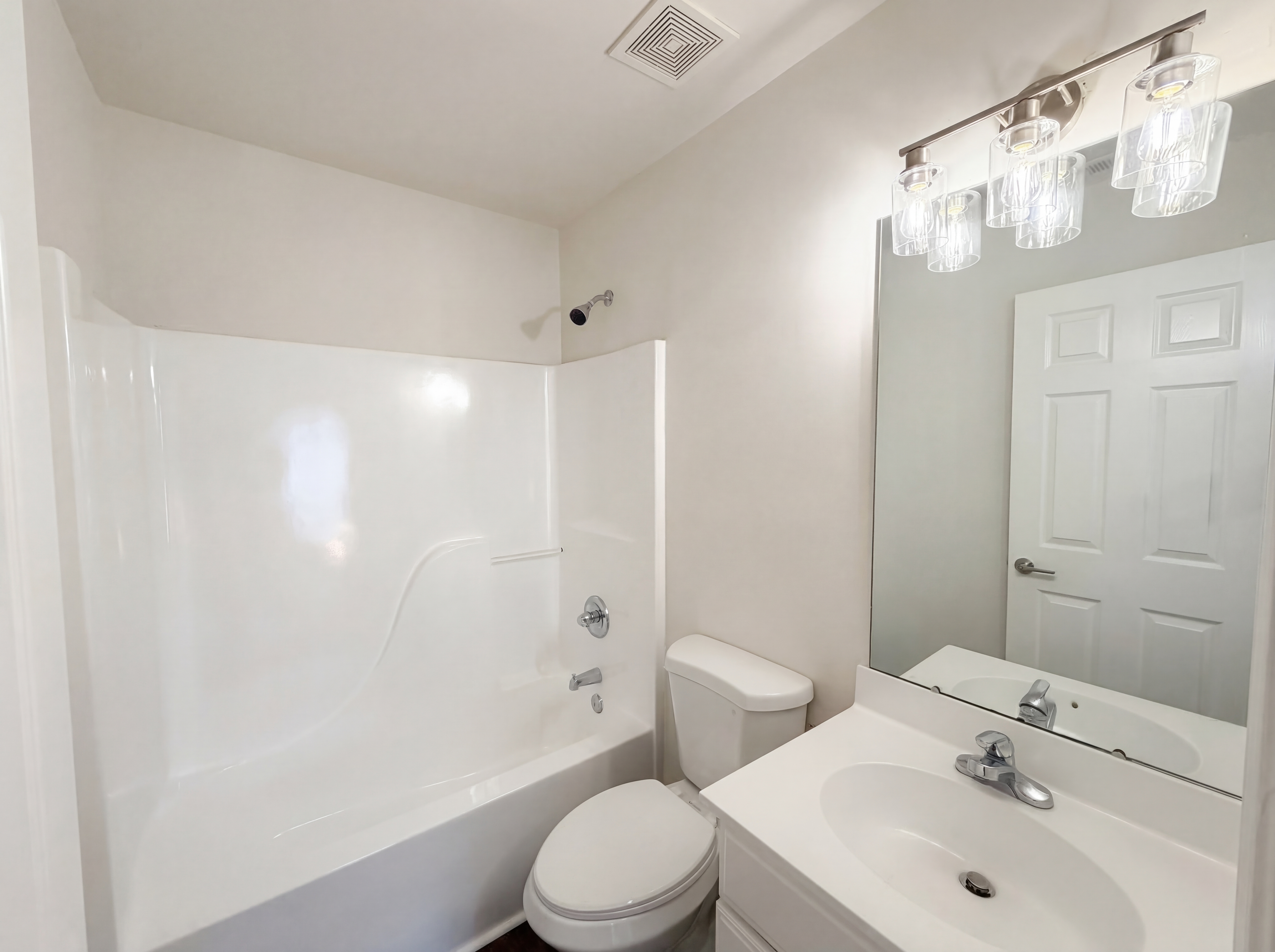 Photo 9 of 24 of 11037 Wyndham Pointe Dr, Charlotte, NC