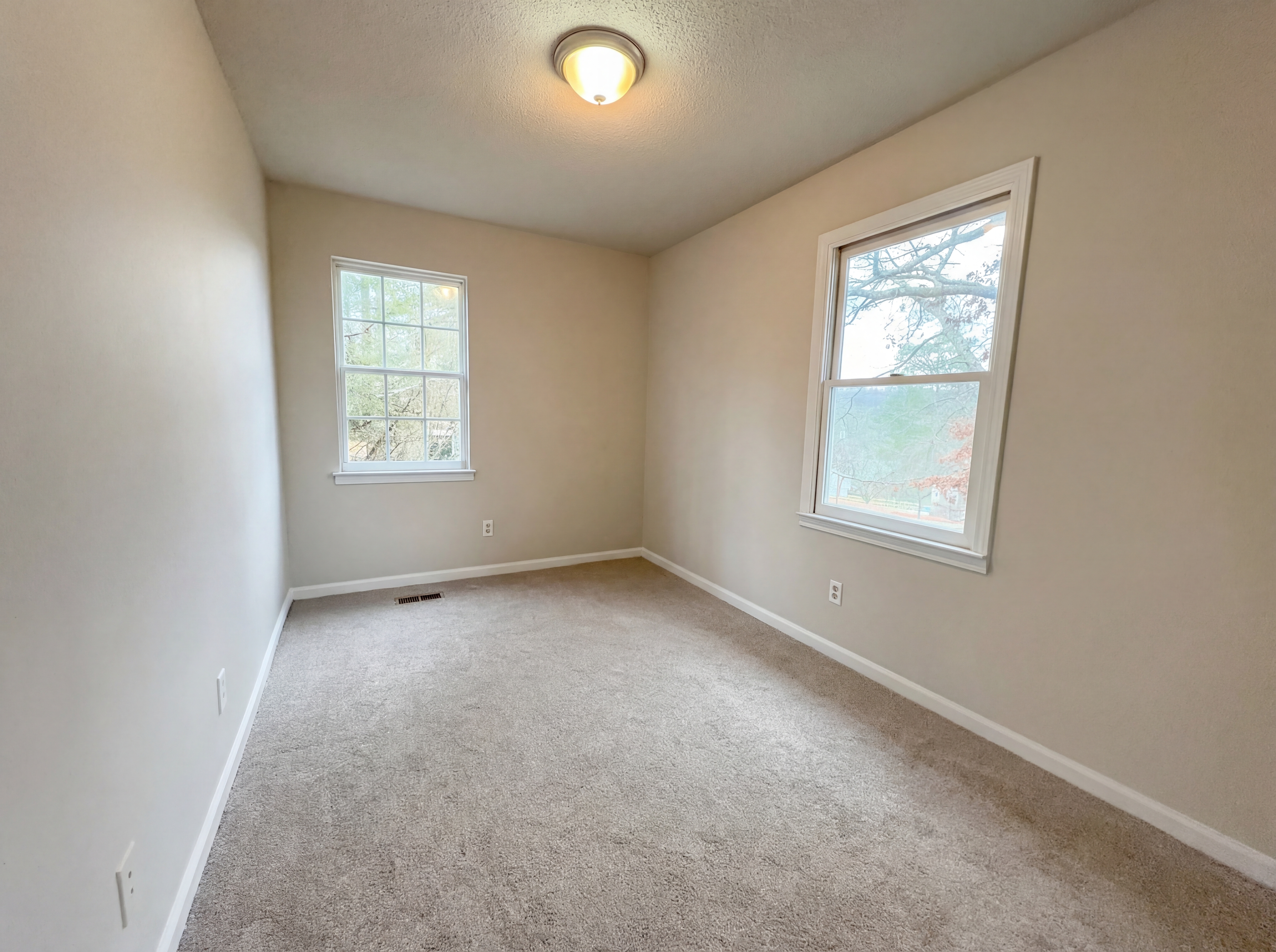 Photo 13 of 18 of 225 Ash Cir, Trussville, AL