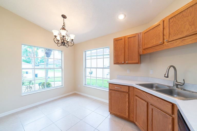 Photo 6 of 18 - 106 London Fog Way, Sanford, FL 32771
