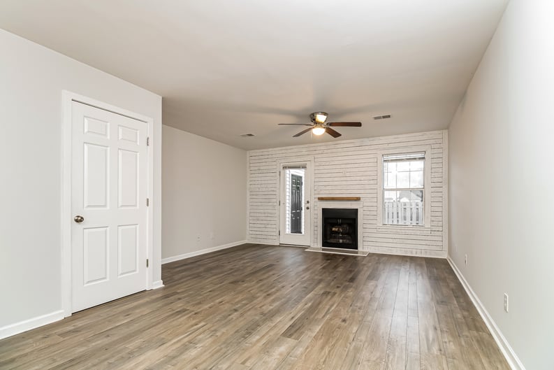 Property photo 3 of 903 Reserve Way