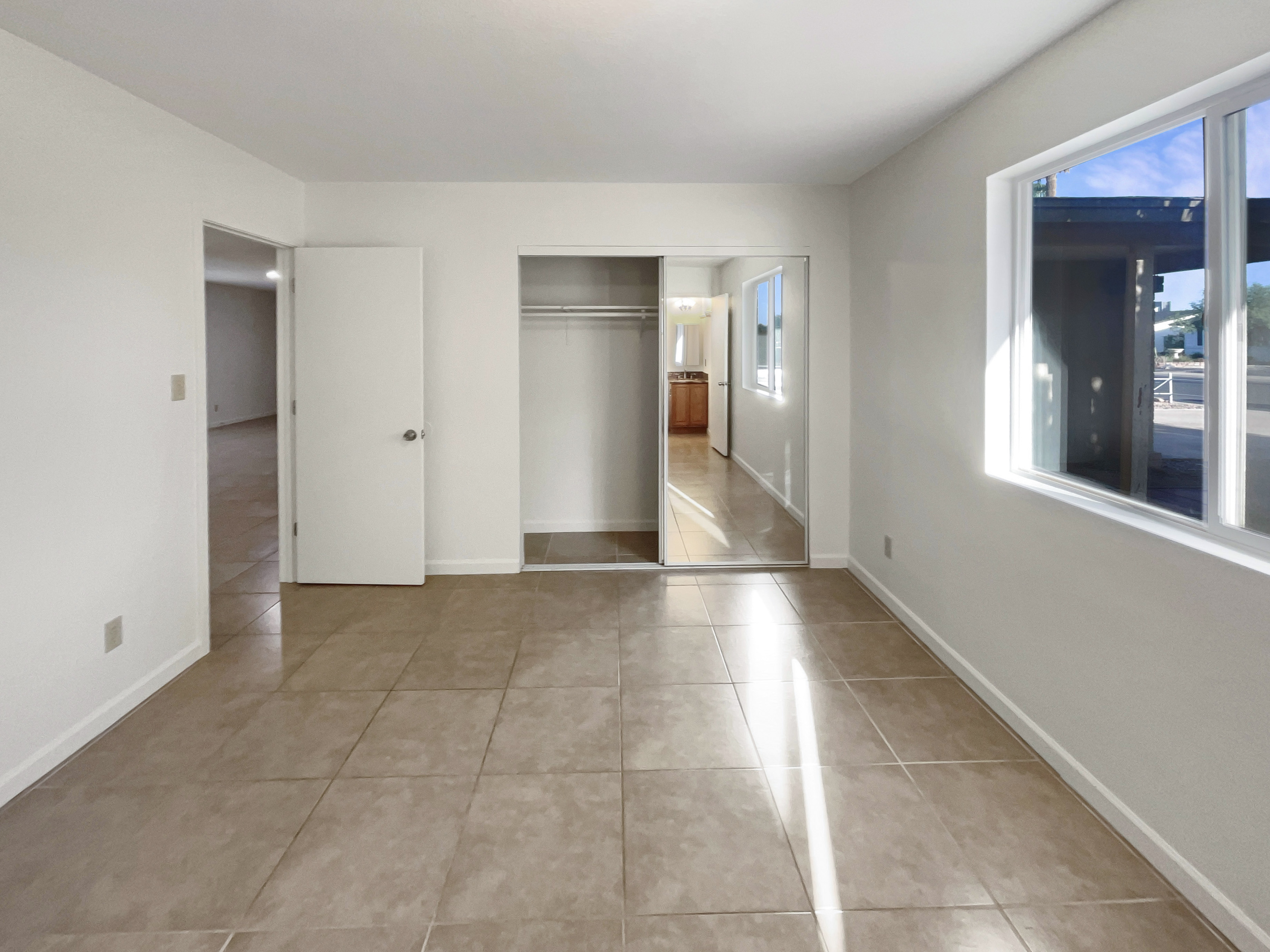 Photo 13 of 26 of 1105 W Anderson Dr, Phoenix, AZ