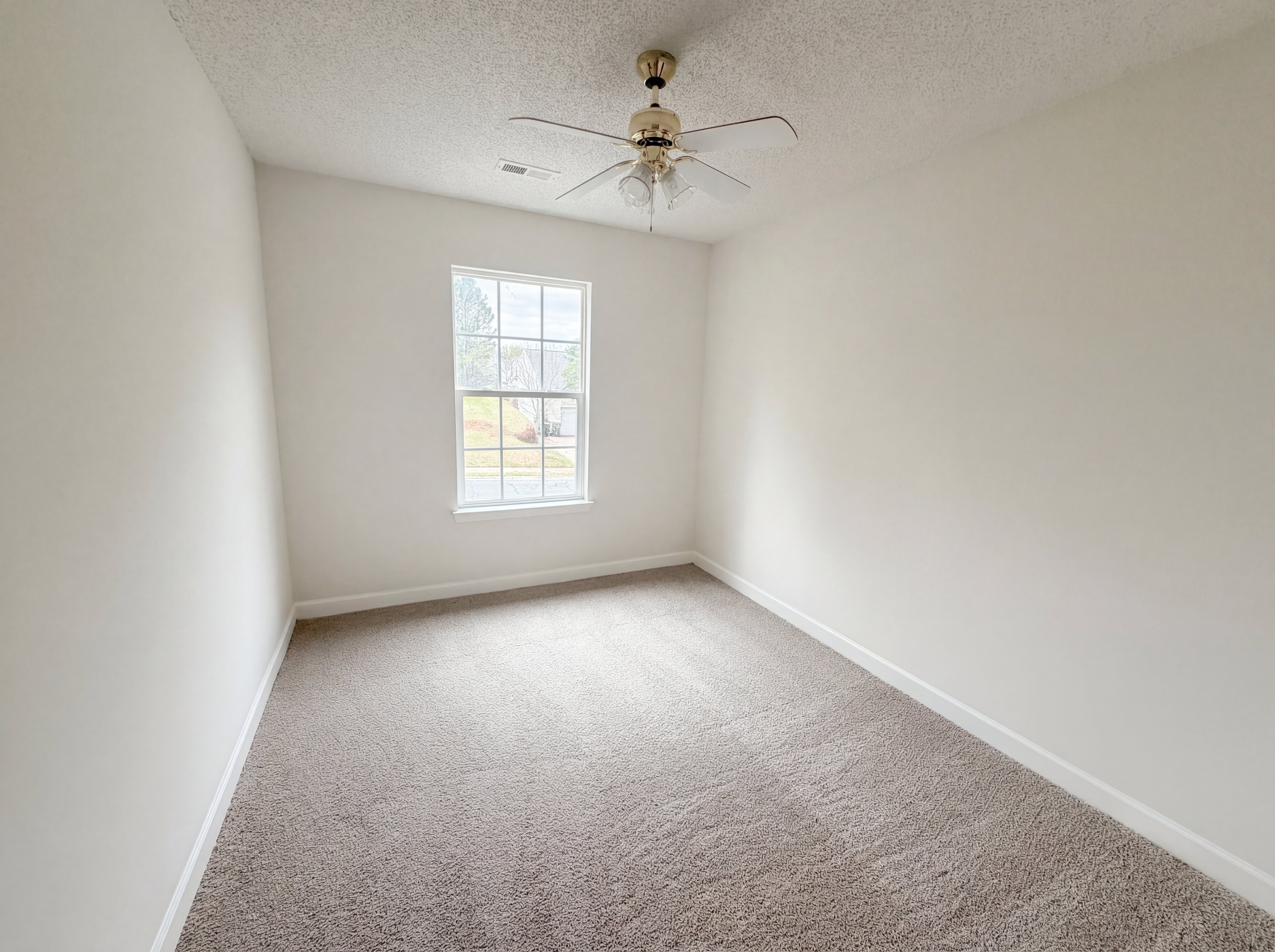 Photo 13 of 19 of 6620 Iron Brigade Ln, Charlotte, NC