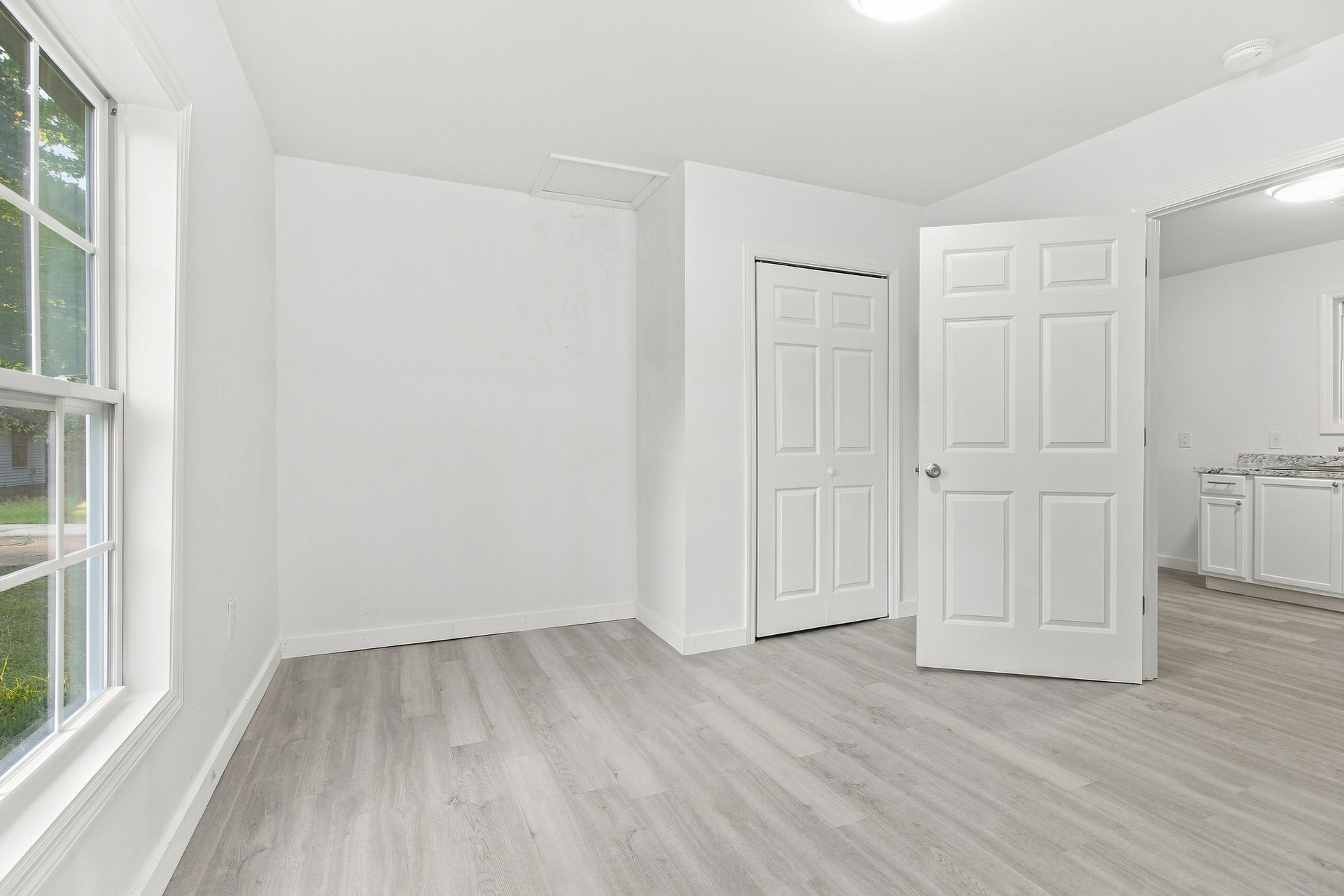 Photo 4 of 10 of 229 Cater St, Belton, SC