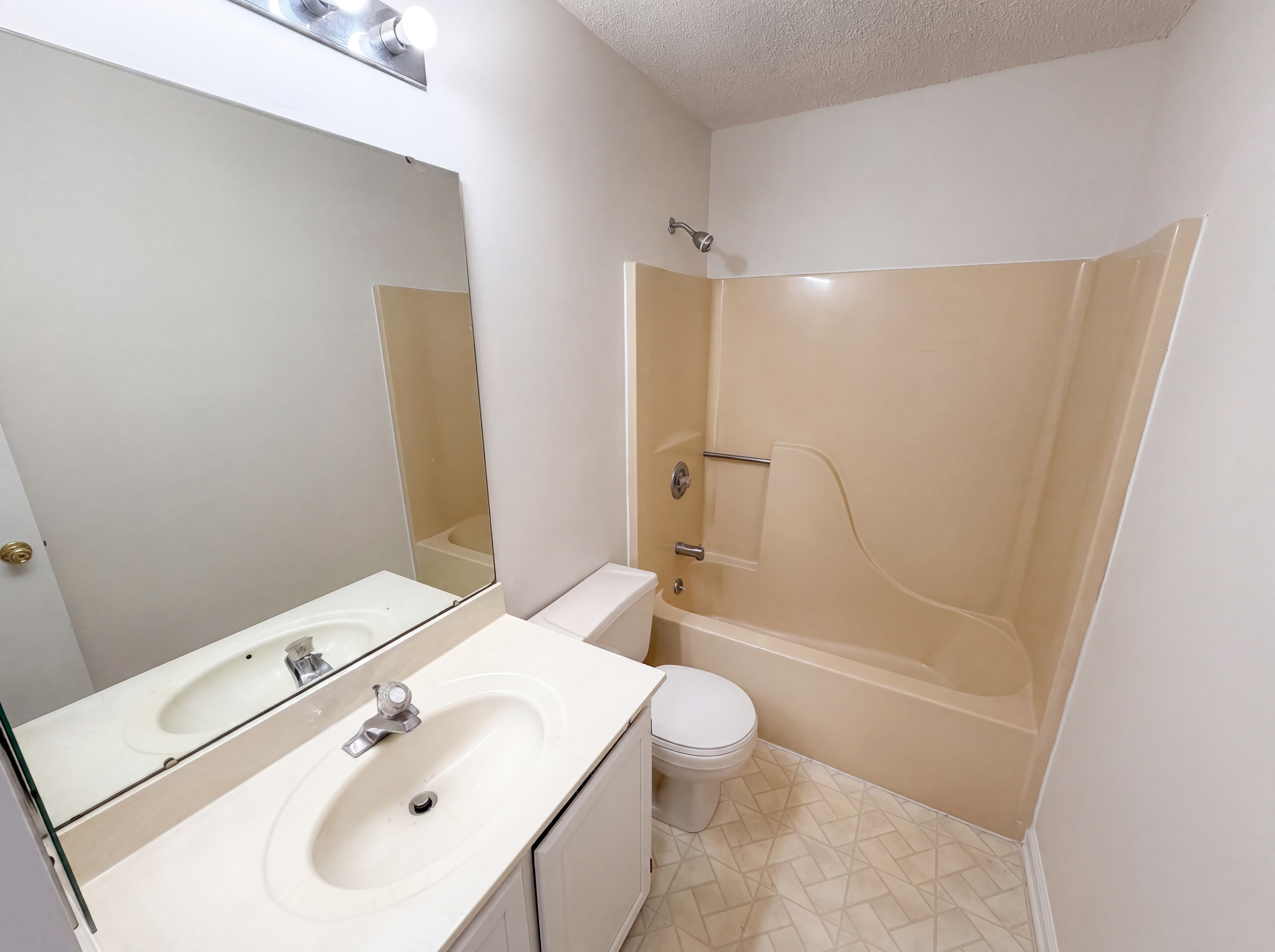 Photo 20 of 24 of 4720 Topsail Ct, Charlotte, NC