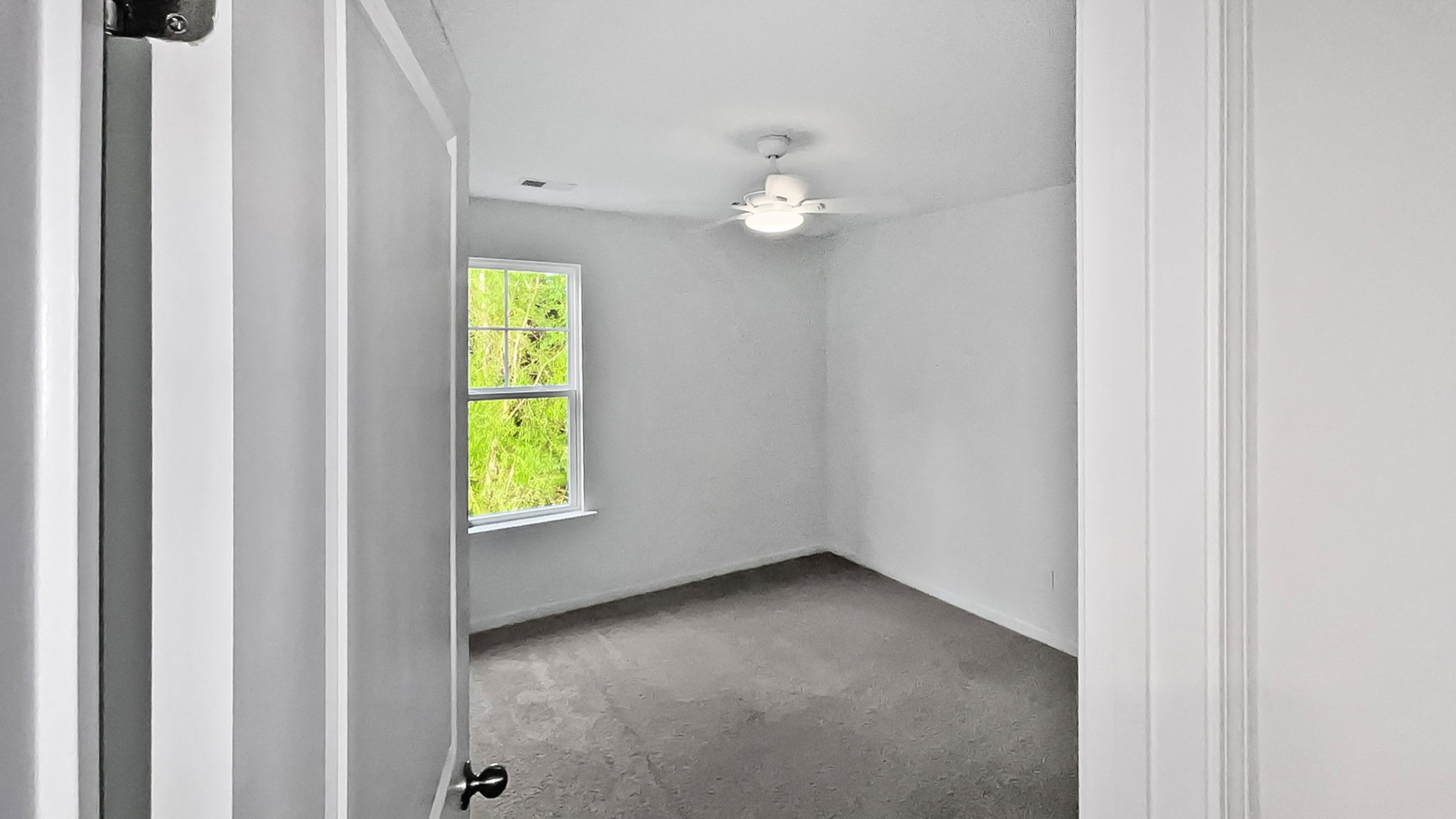 Photo 7 of 18 of 97 Palmer Pl, Richmond Hill, GA