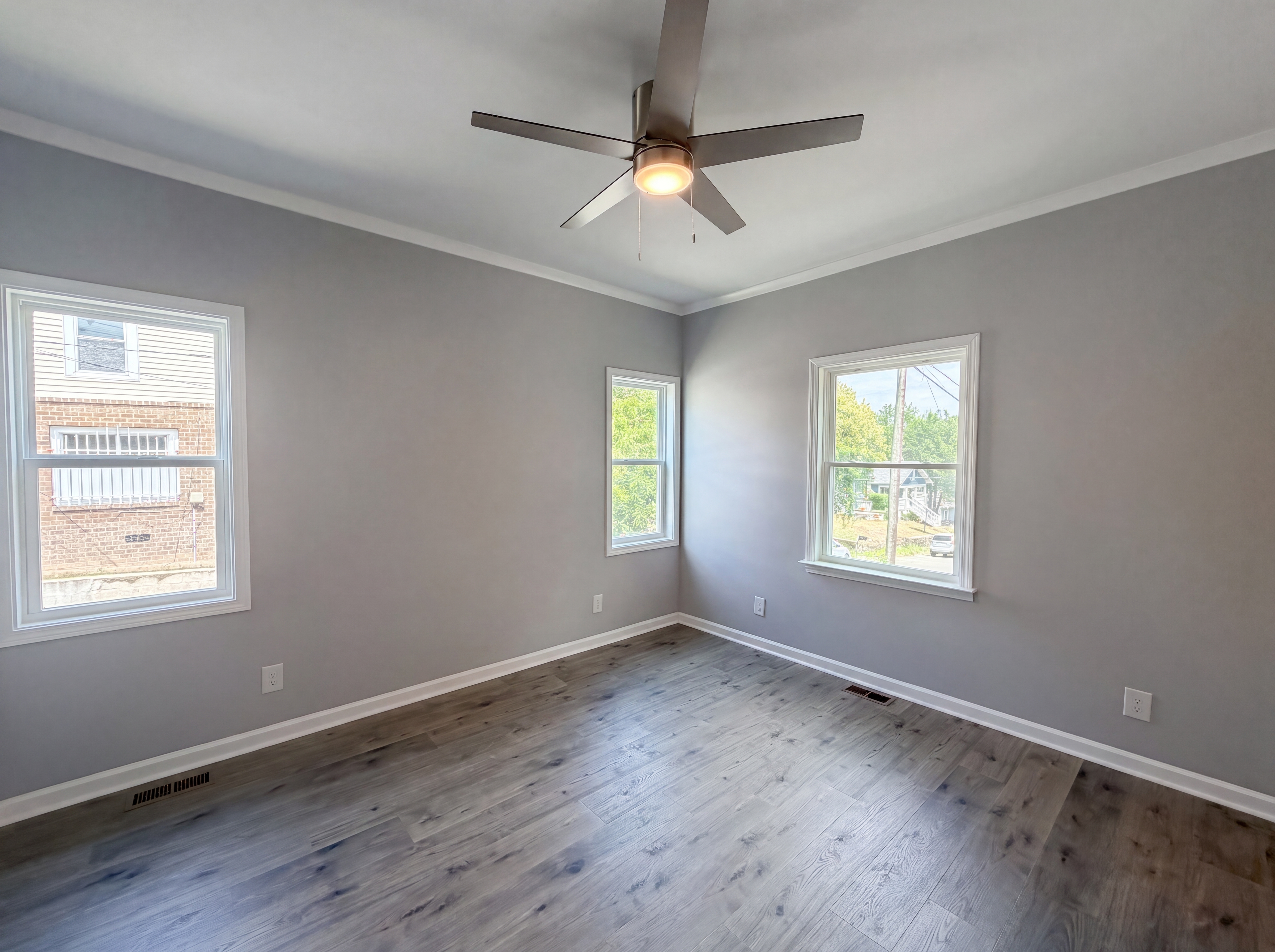 Photo 7 of 16 of 1501 S Roxboro St, Durham, NC