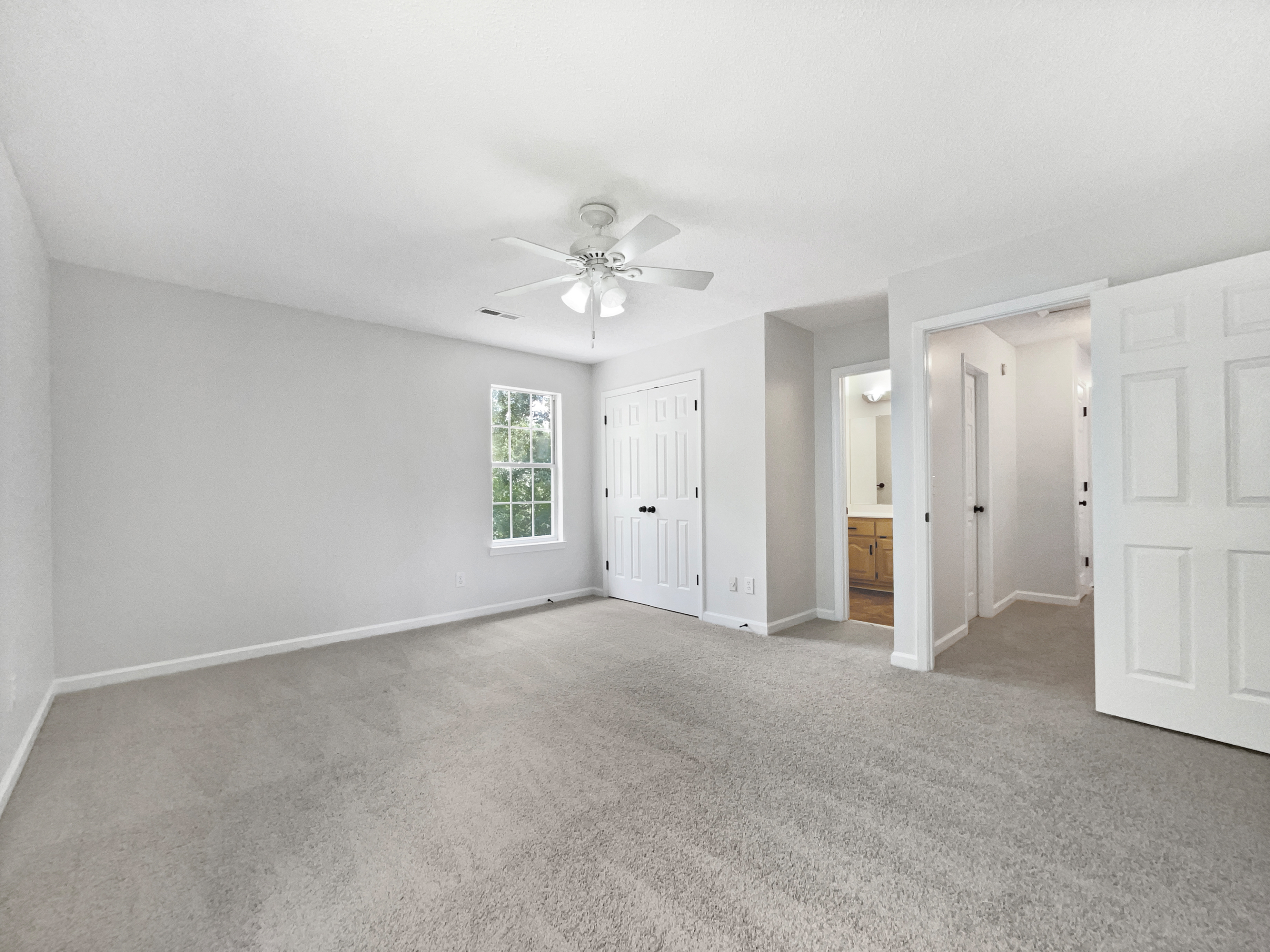 Photo 19 of 22 of 6268 Lakewood Trl, Pinson, AL