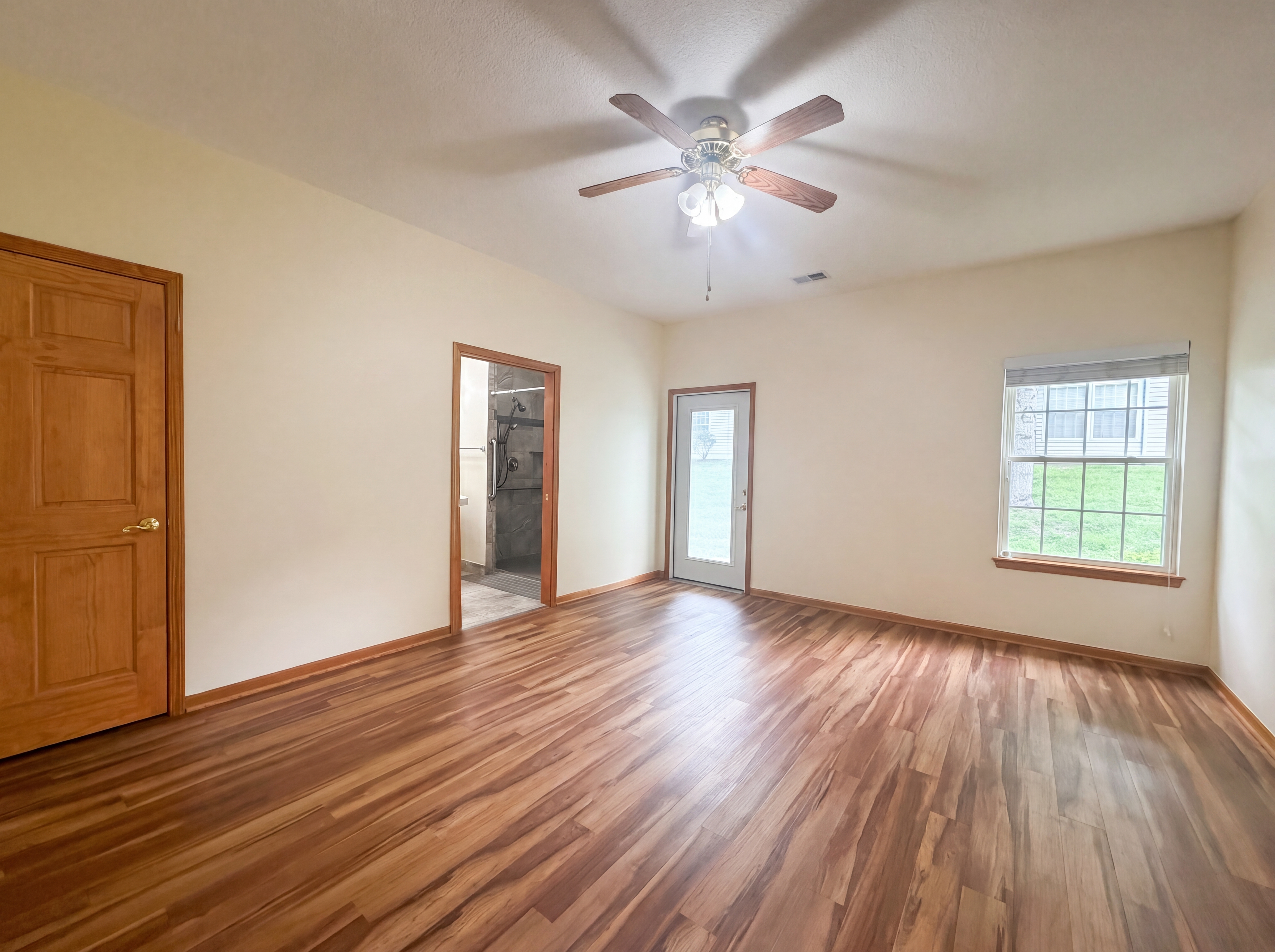 Photo 4 of 18 of 8331 Greely Ave, Kansas City, KS