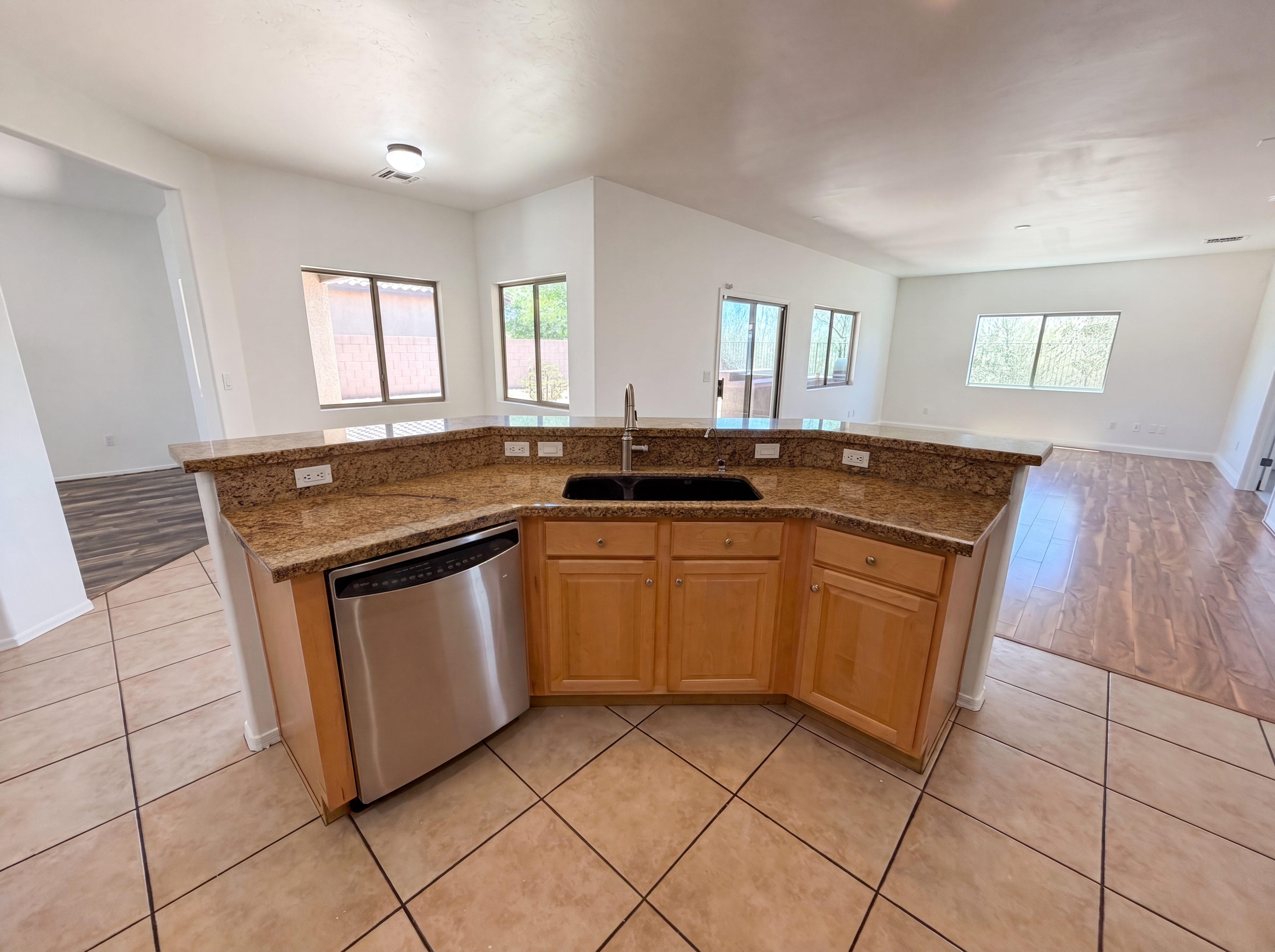 Photo 10 of 24 of 5225 W Wild Burro Spring Dr, Marana, AZ