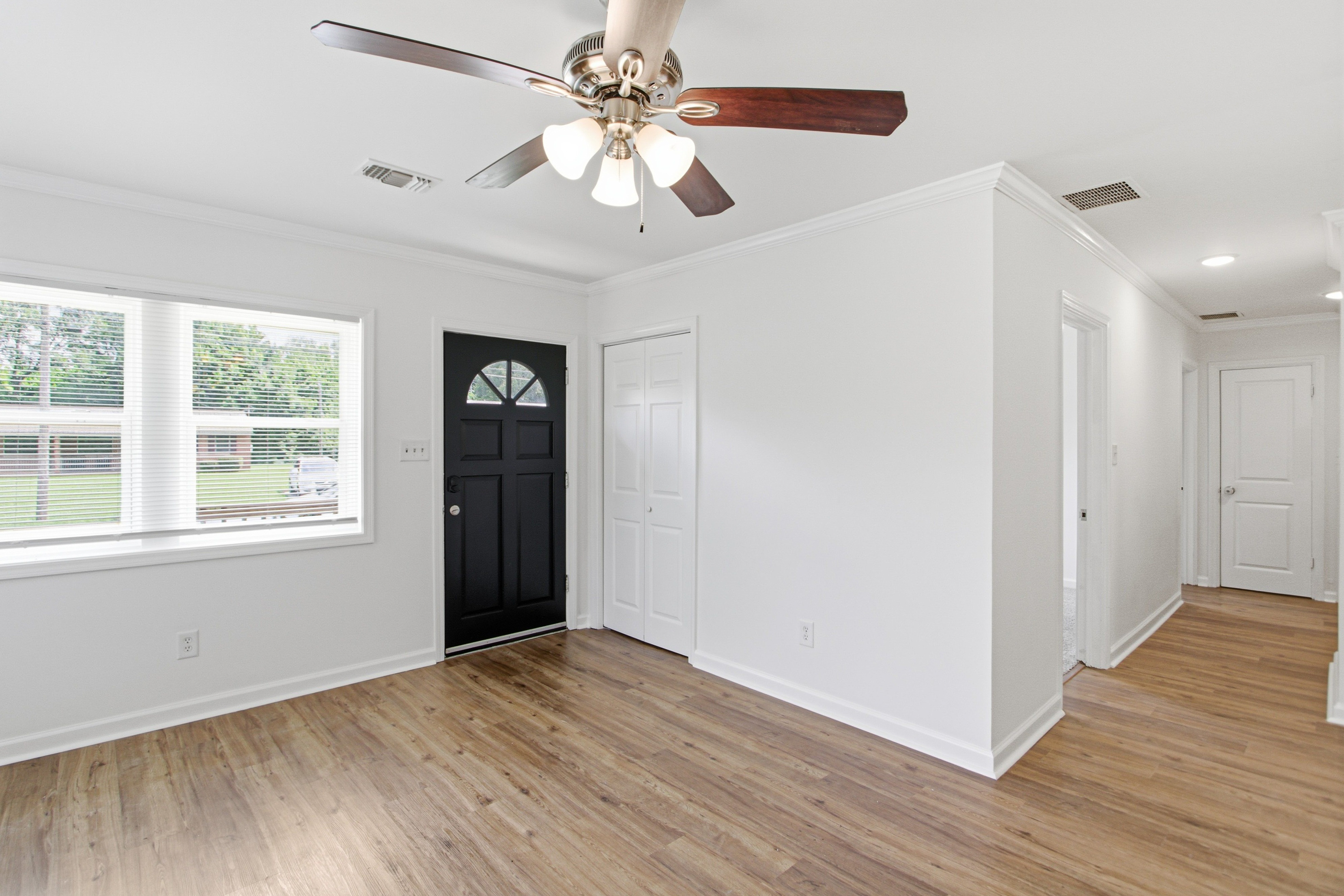 Photo 3 of 26 of 414 Paulding Ln, Dallas, GA