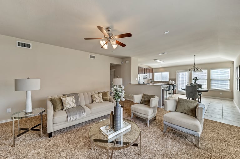 Photo 12 of 30 - 2807 Oak Glen Dr, Grand Prairie, TX 75052