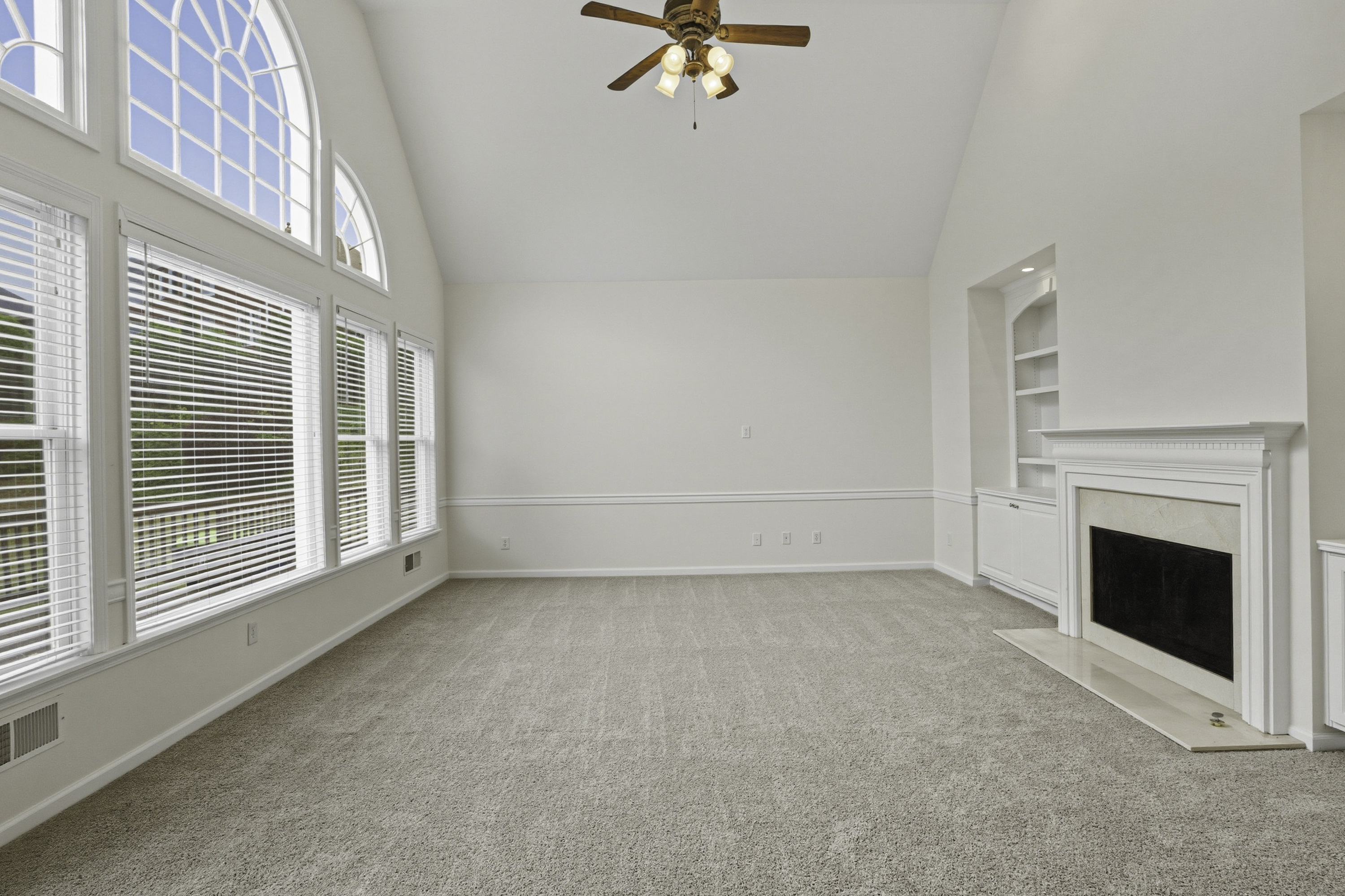 Photo 3 of 42 of 105 Bellhaven Ave, Fayetteville, GA