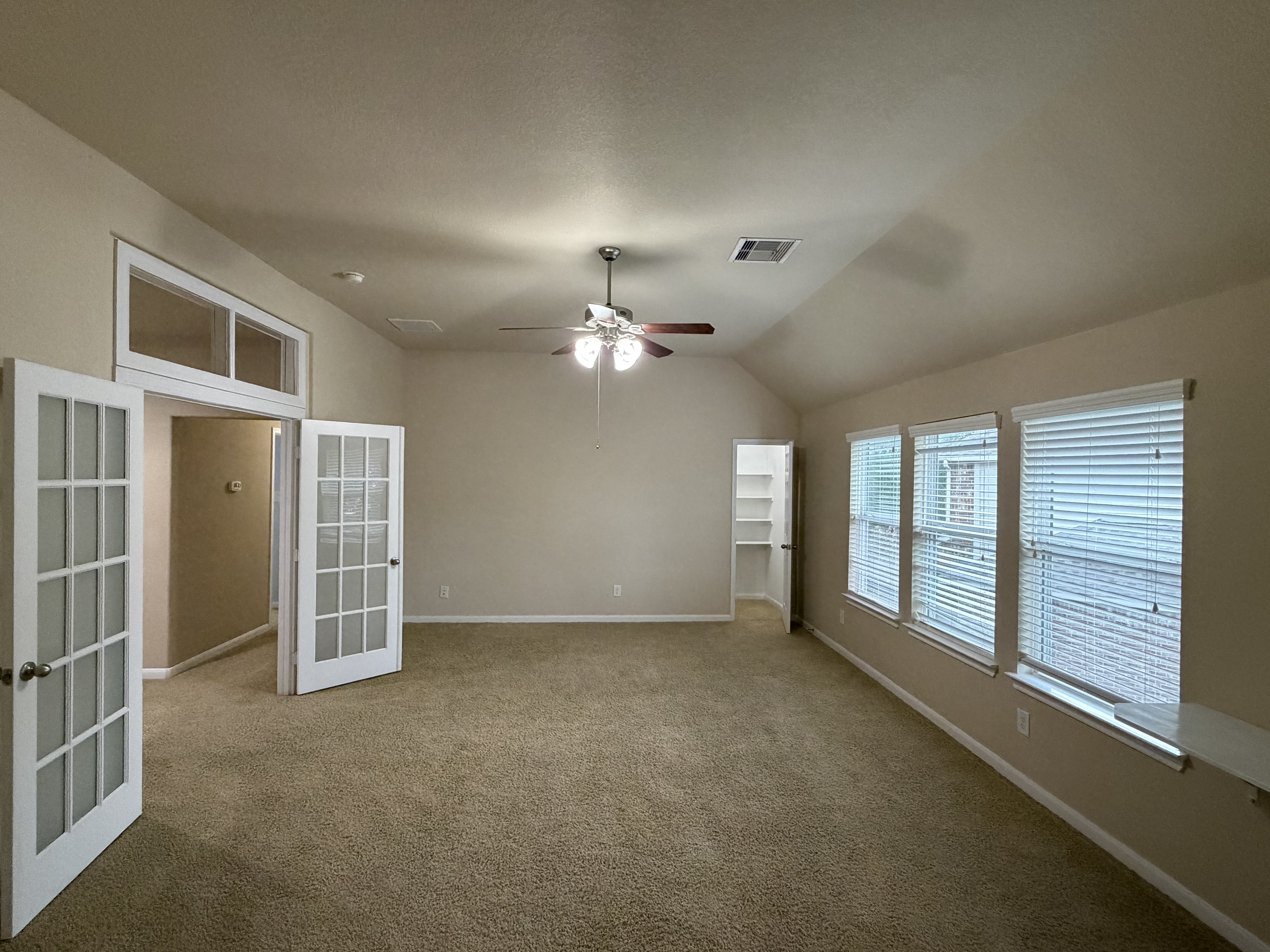 Photo 6 of 40 of 9003 Newcroft Ct, Tomball, TX