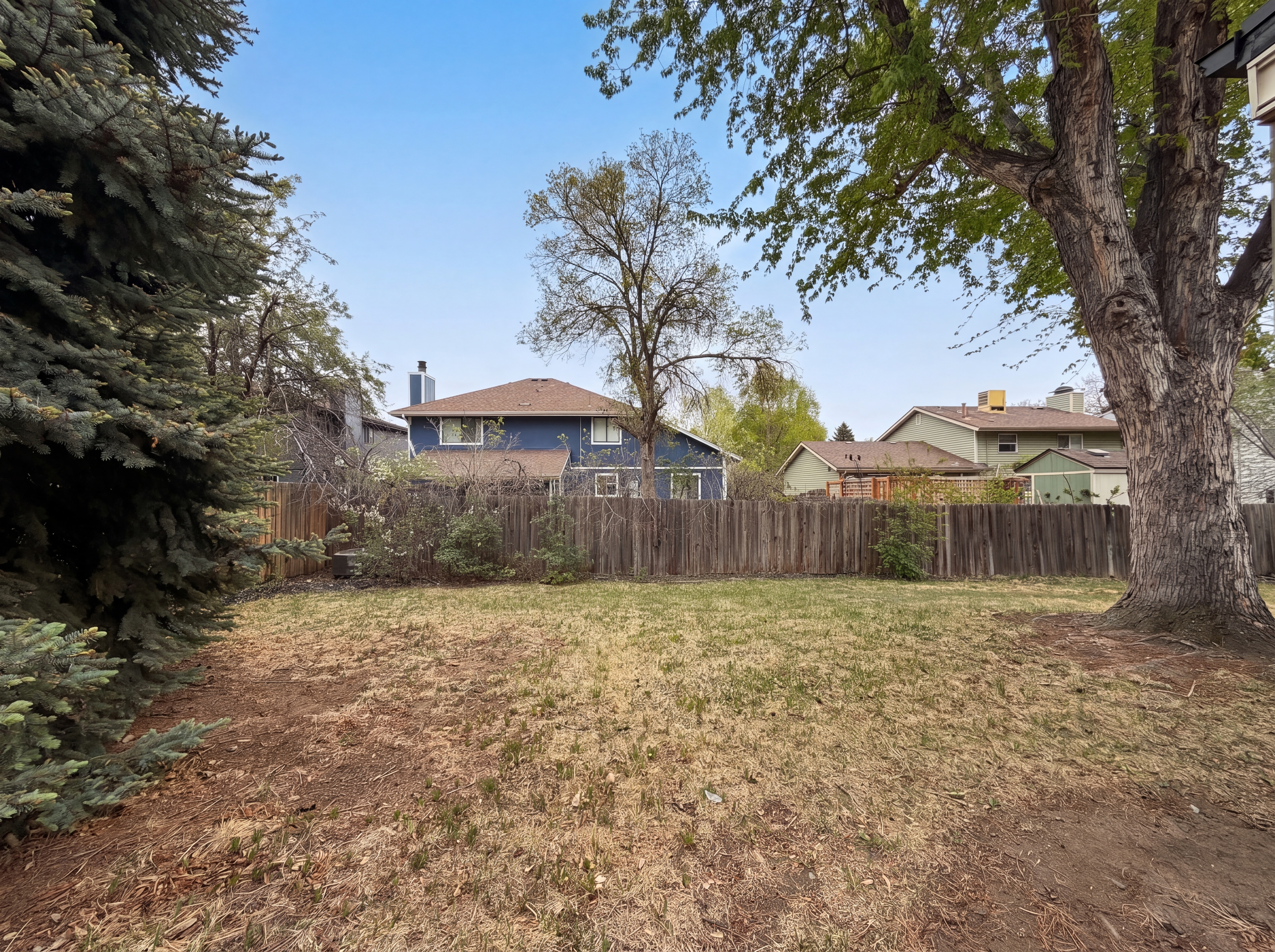 Photo 9 of 42 of 2114 S Eagle Ct, Aurora, CO