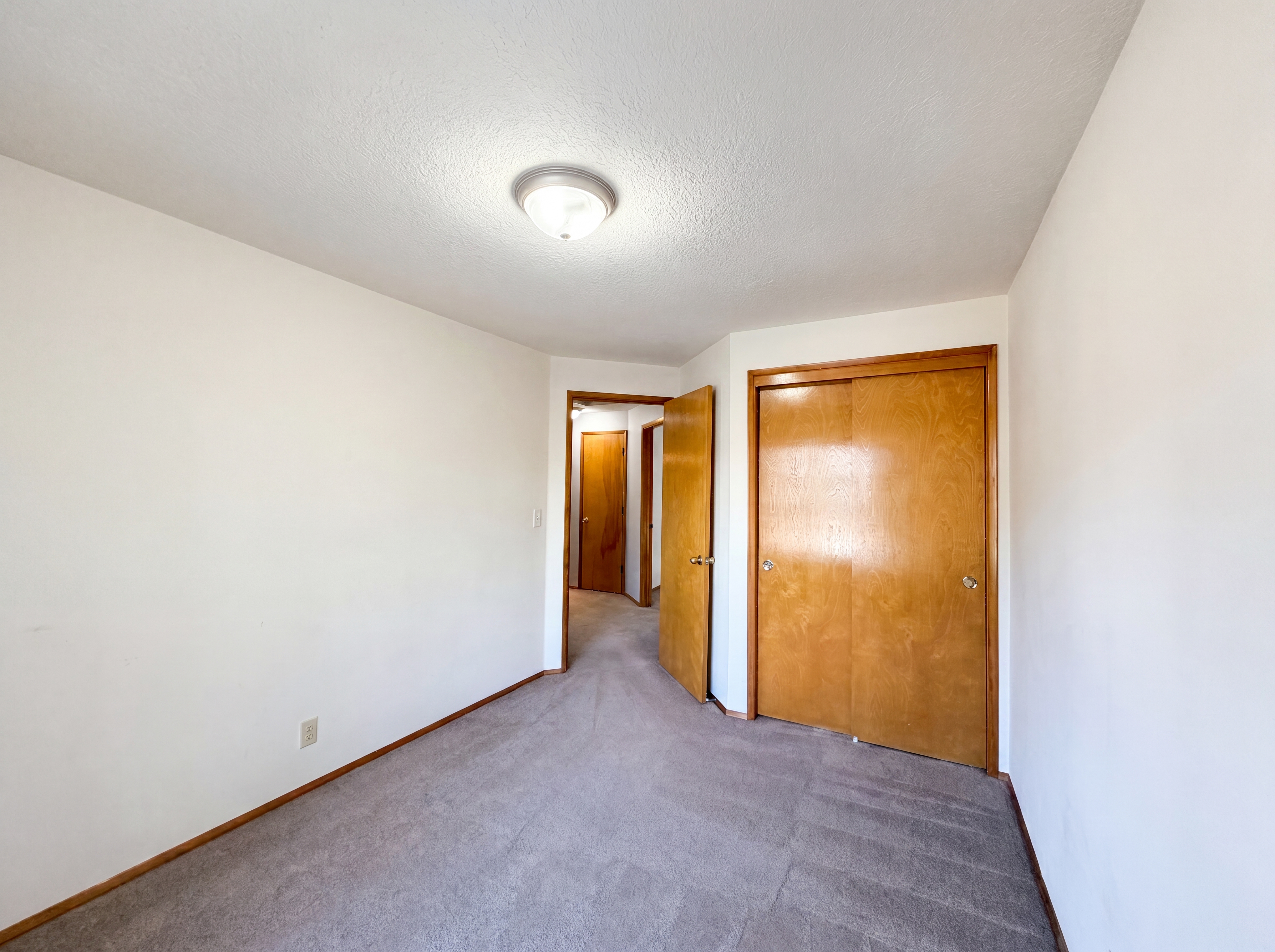 Photo 11 of 18 of 20860 SW Parker Ct, Beaverton, OR