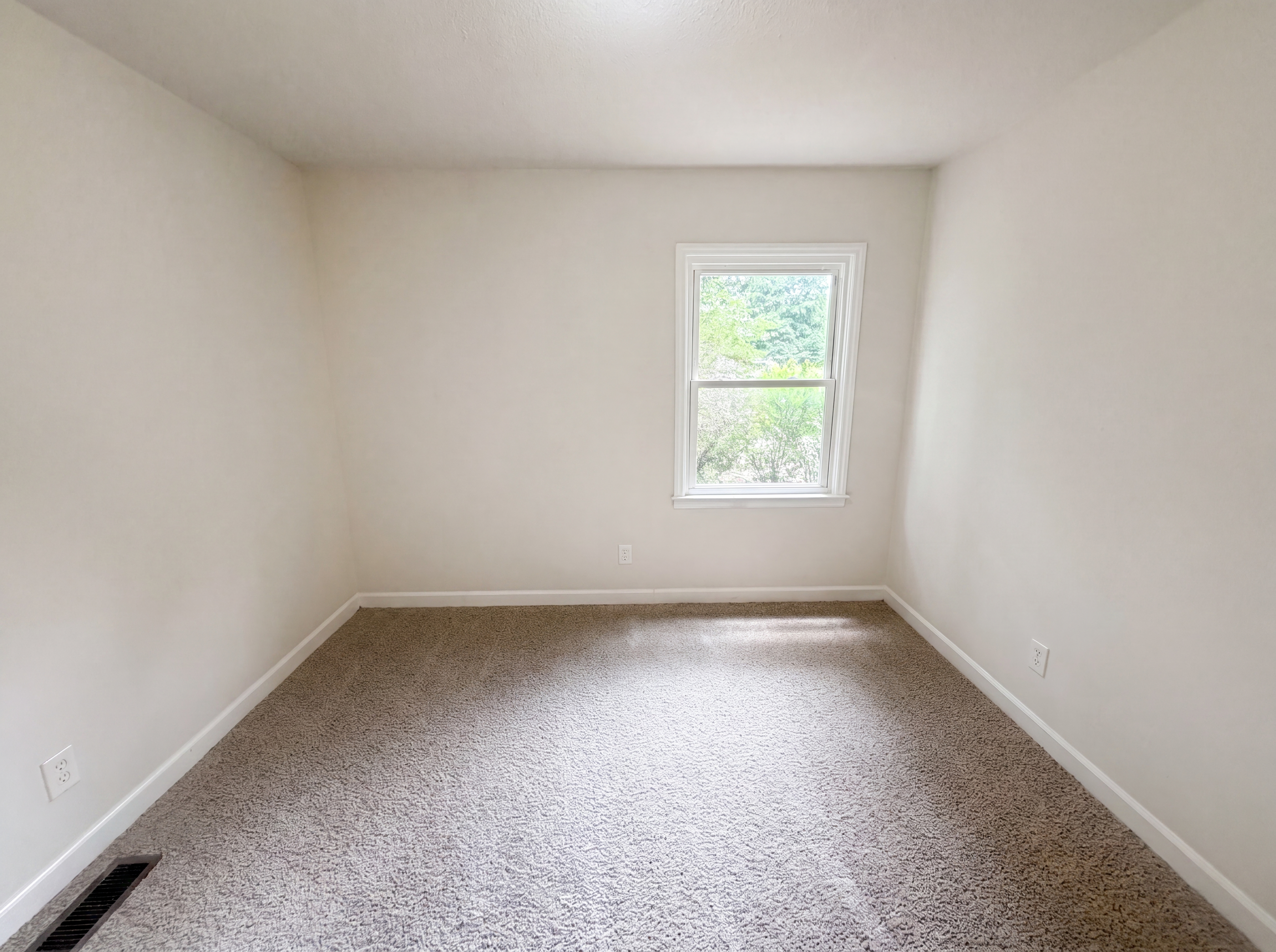 Photo 9 of 15 of 2403 Rowe St, Greensboro, NC