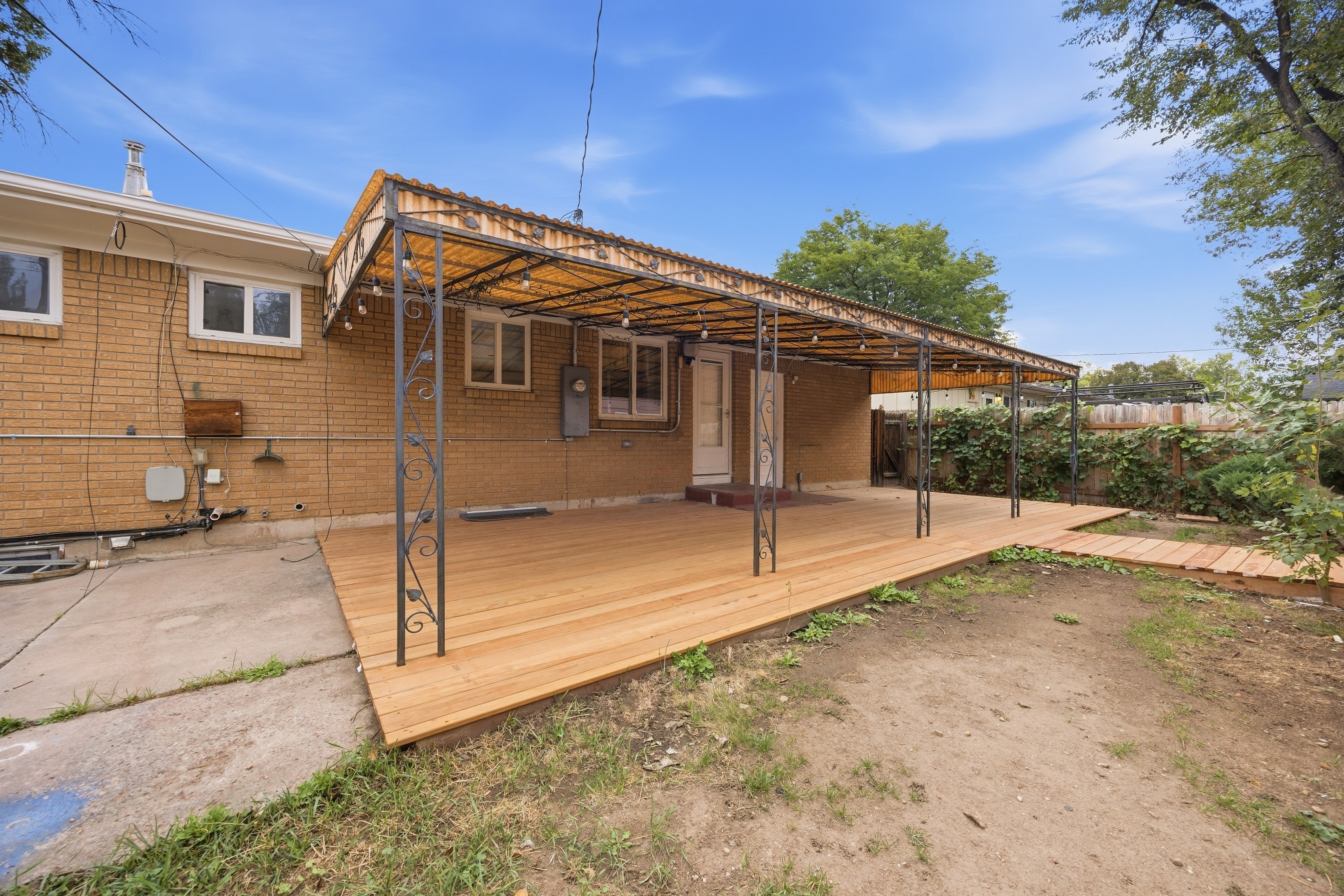 Photo 5 of 20 of 2826 Jon St, Colorado Springs, CO