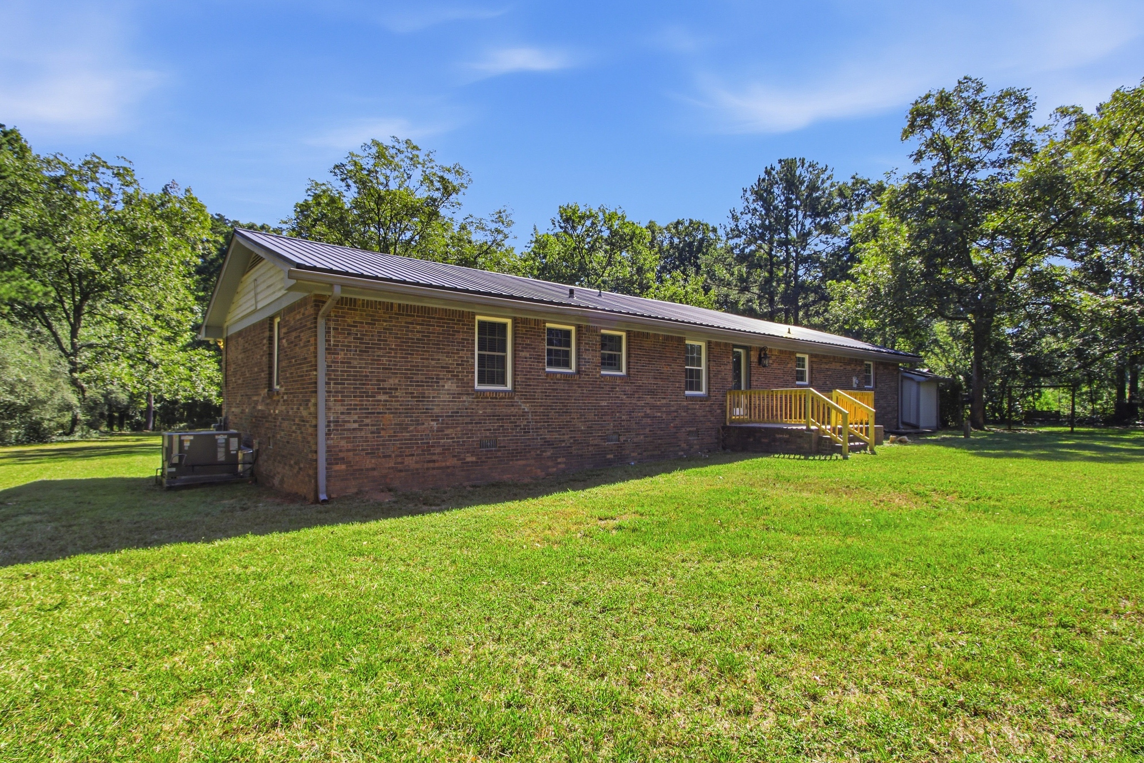 Photo 19 of 23 of 762 Virginia Ct SE, Conyers, GA