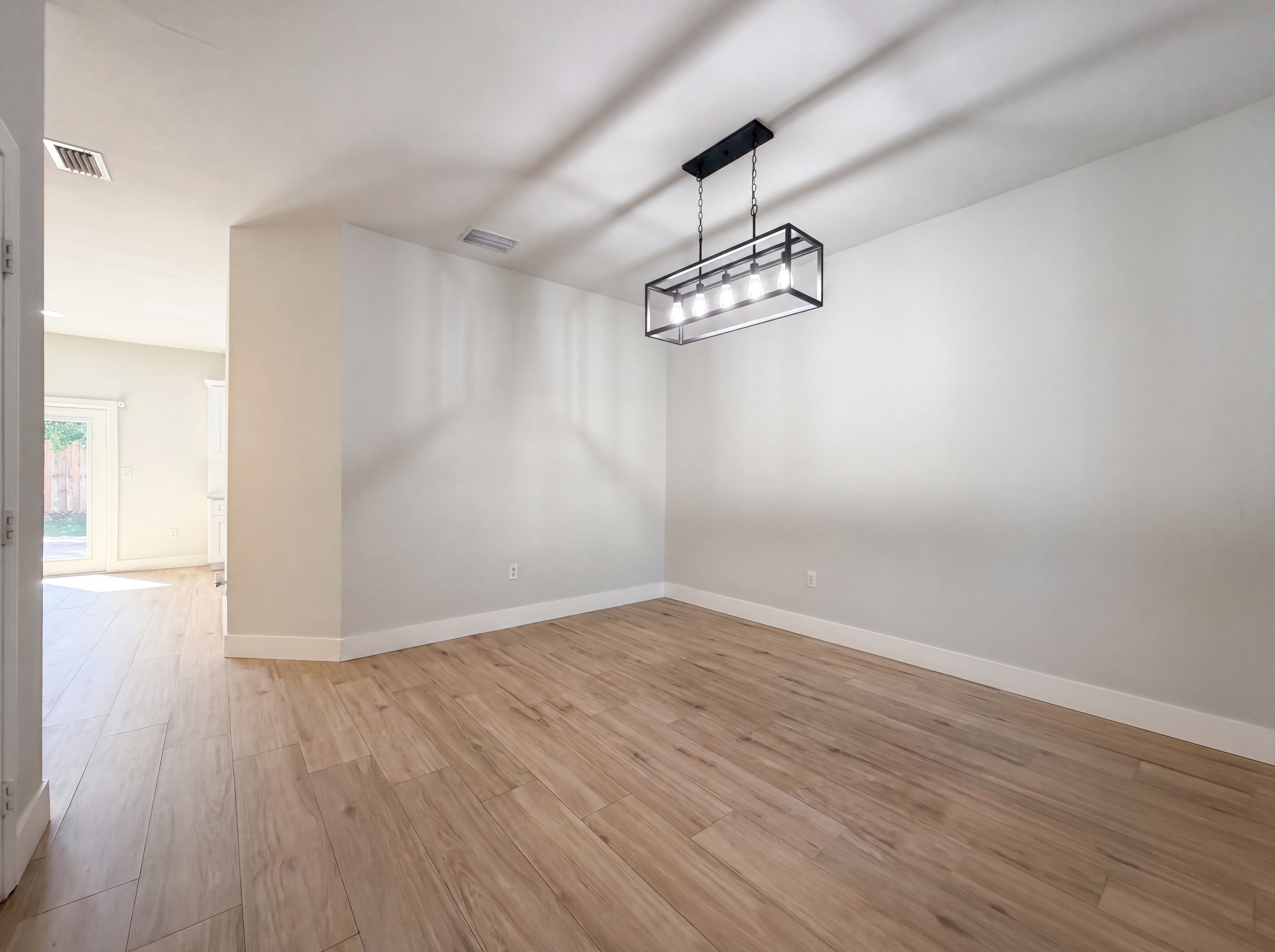 Photo 6 of 24 of 5037 SW 140th Ter, Miramar, FL