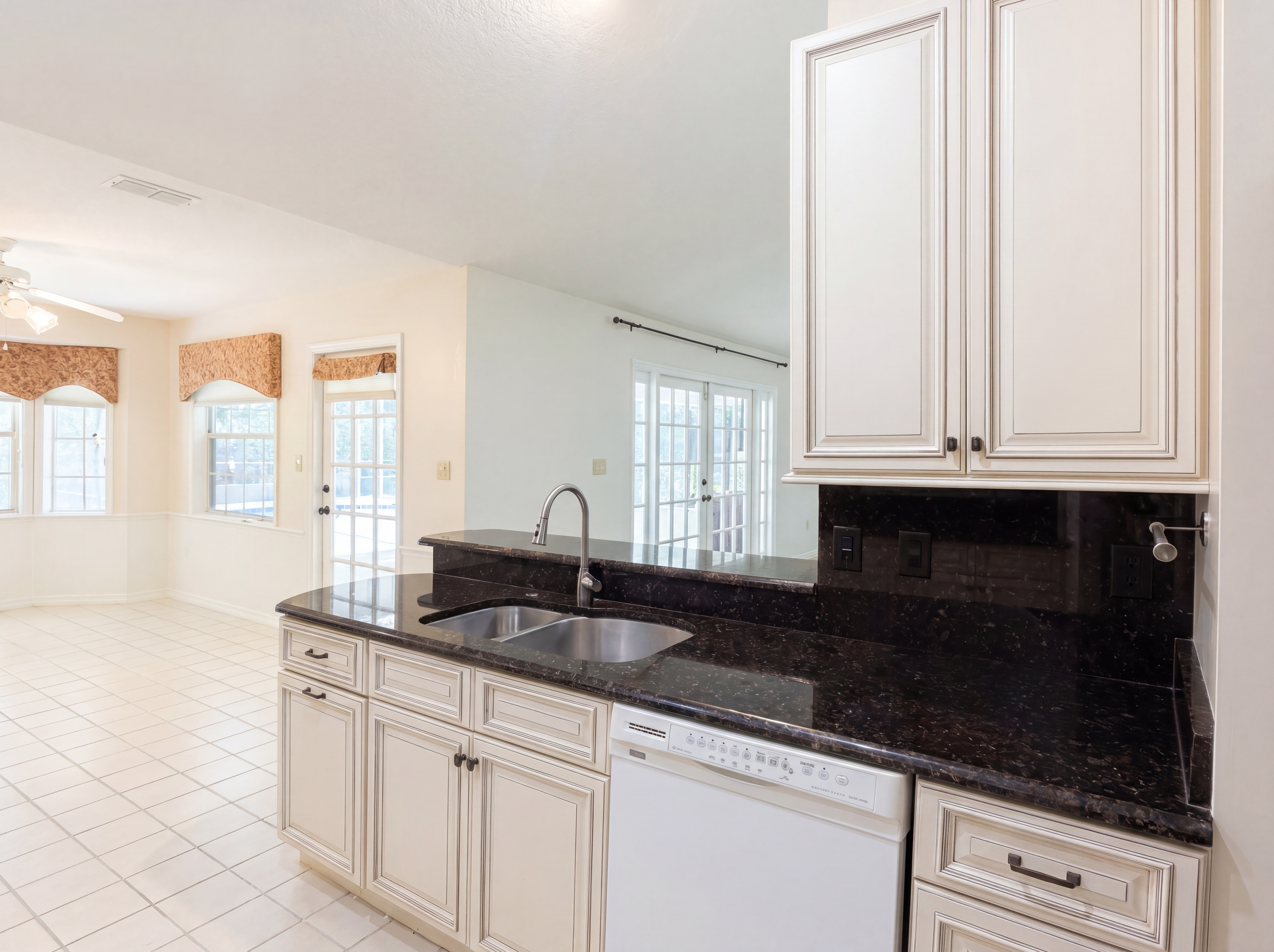 Photo 7 of 19 of 1543 Chaucer Ct, Deland, FL