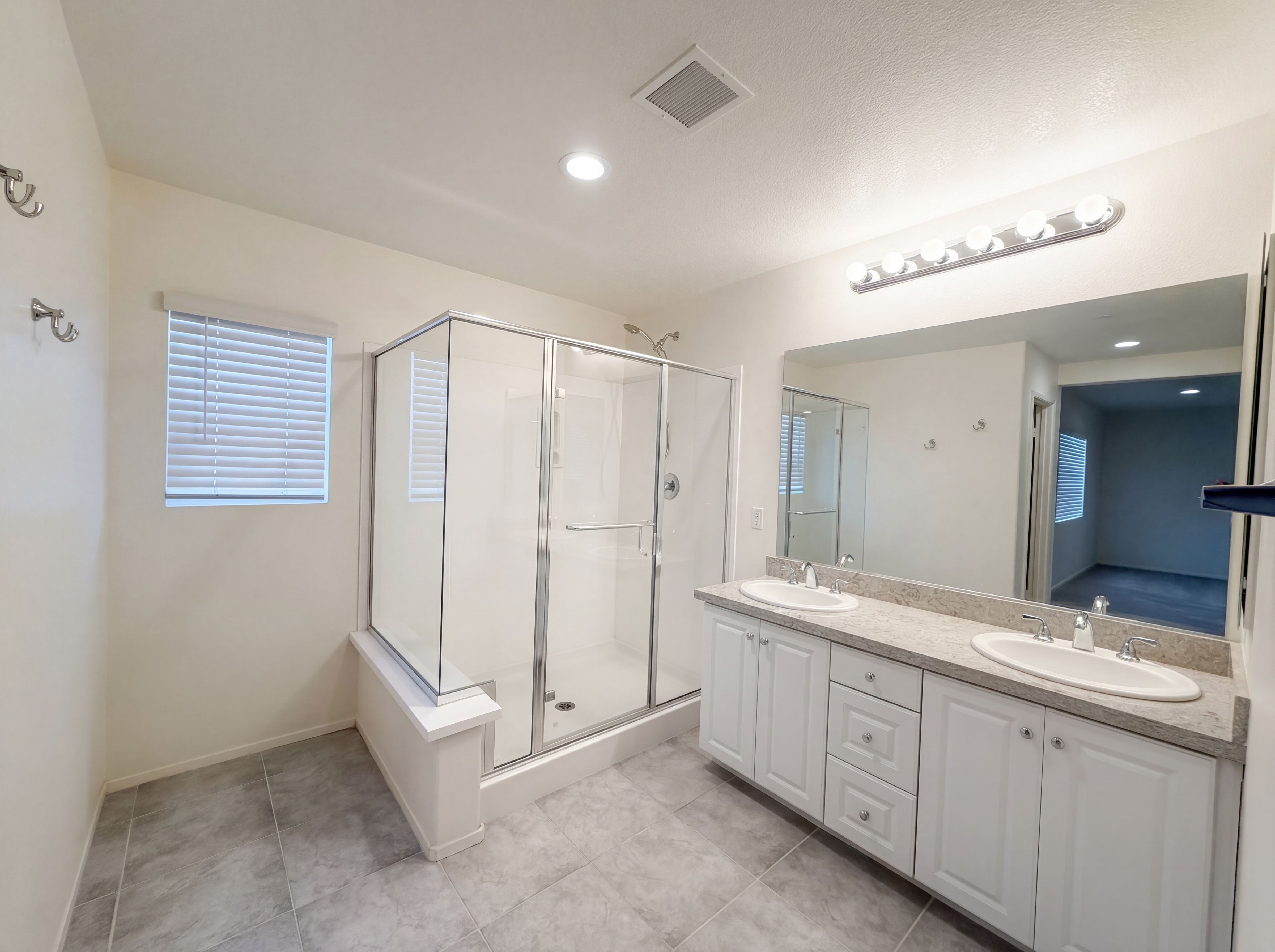 Photo 11 of 22 of 24266 Hazelnut Ave, Murrieta, CA