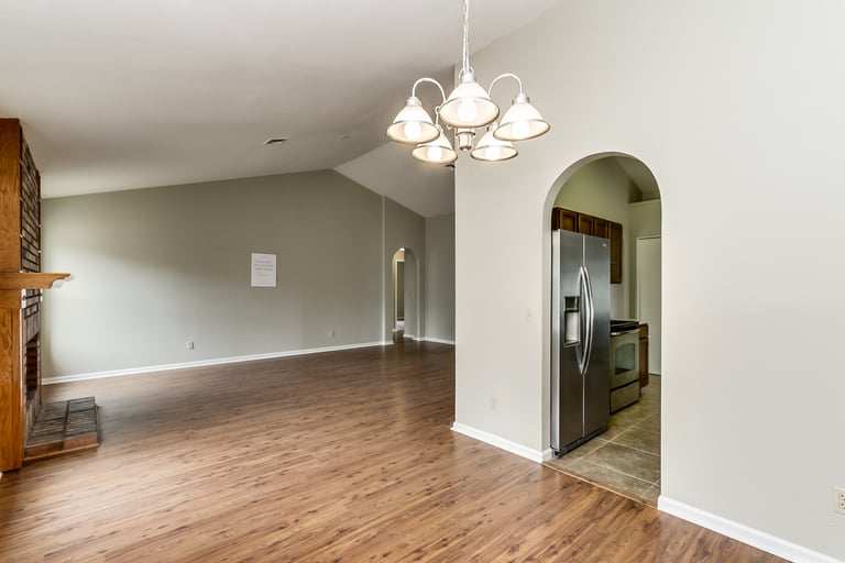 Photo 16 of 32 - 668 E Manor Dr, Chandler, AZ 85225